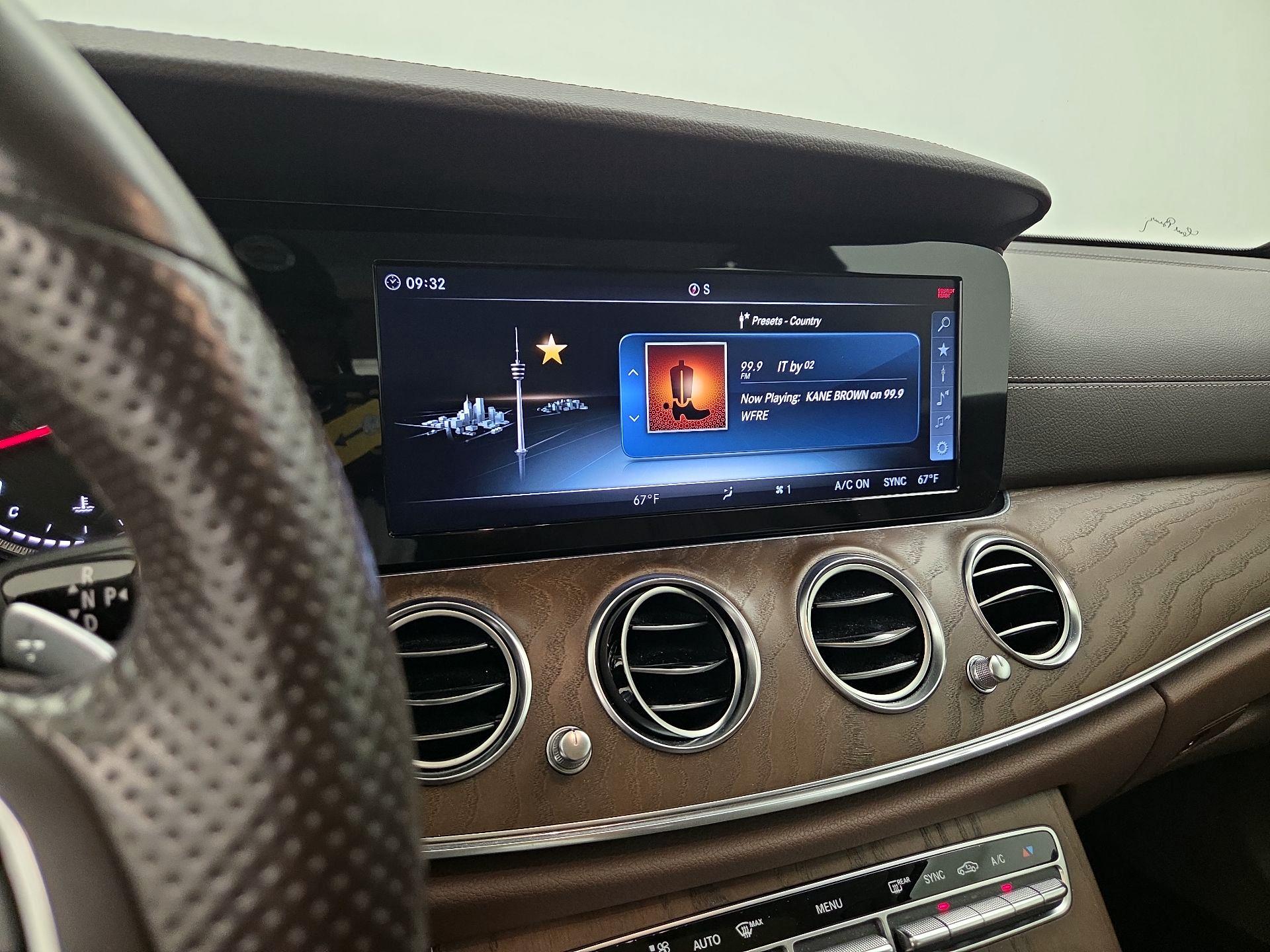 Thumbnail: 2018 Mercedes-Benz E-Class - 16