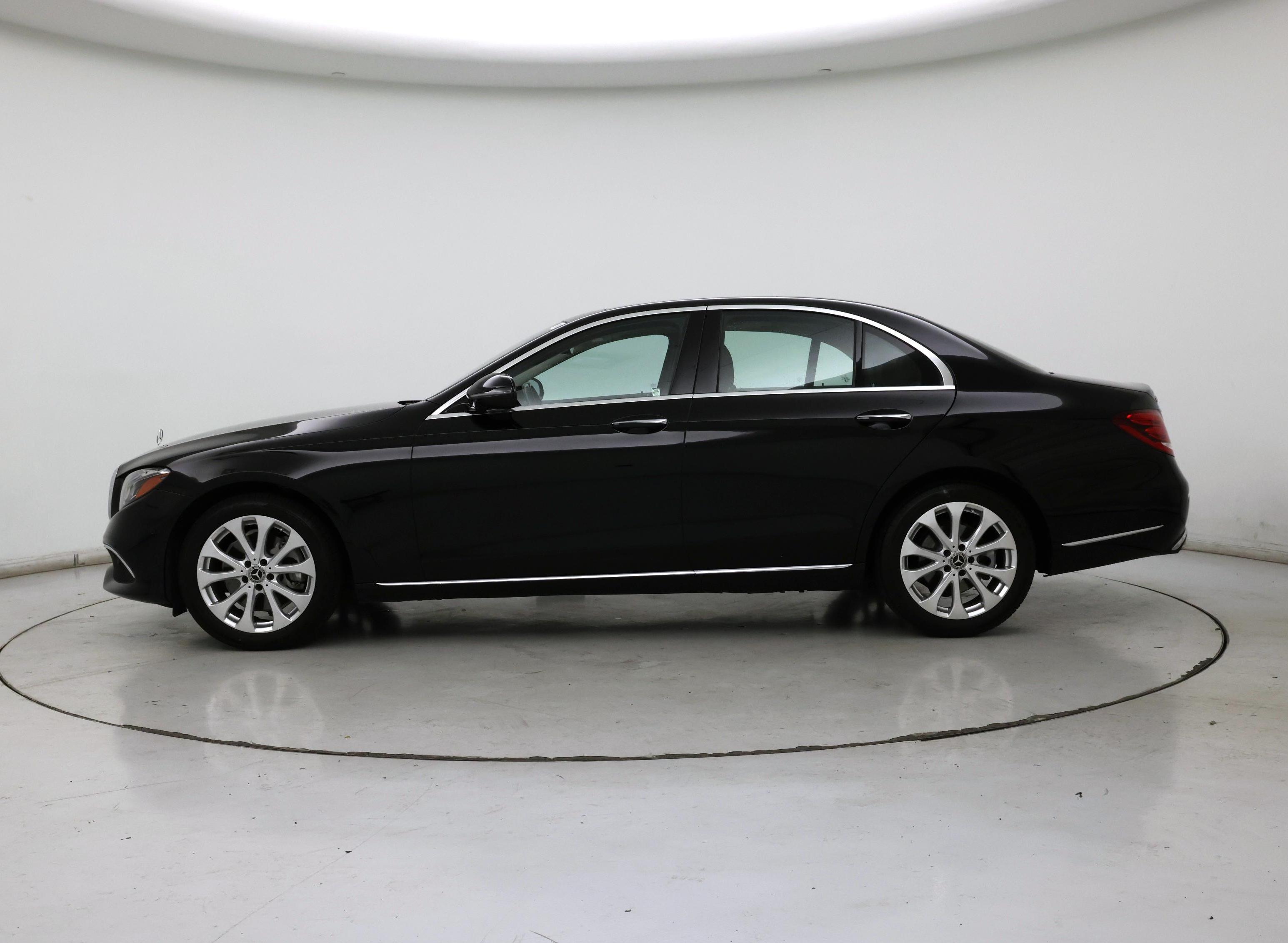 Thumbnail: 2018 Mercedes-Benz E-Class - 3
