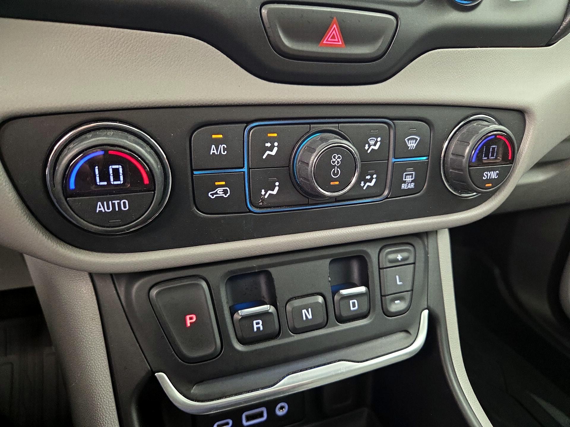 Thumbnail: 2019 GMC Terrain - 17