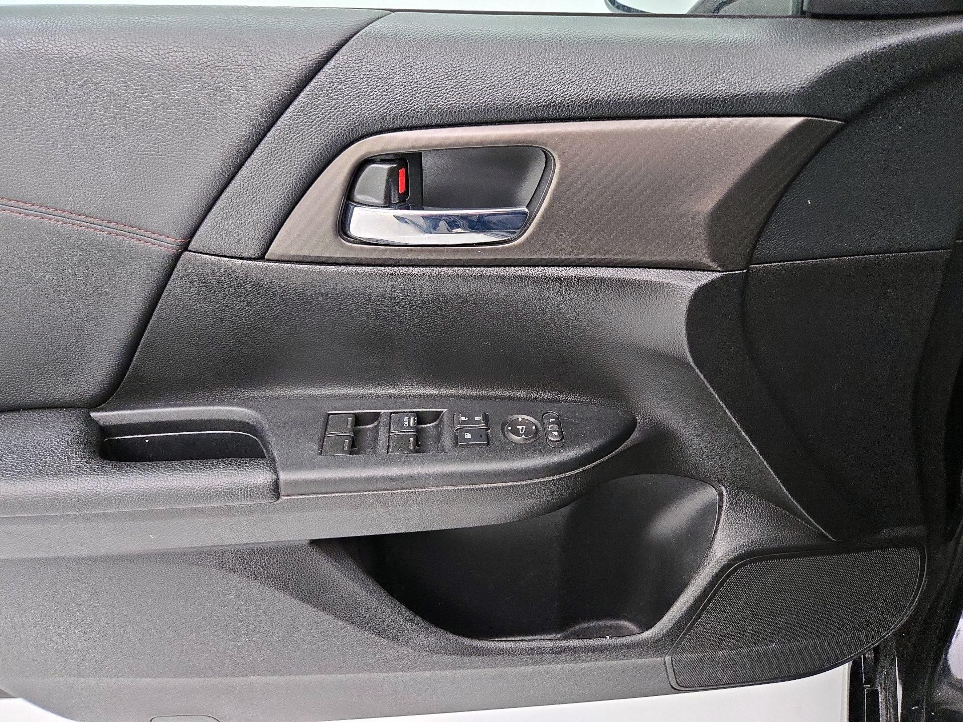 Thumbnail: 2017 Honda Accord - 12