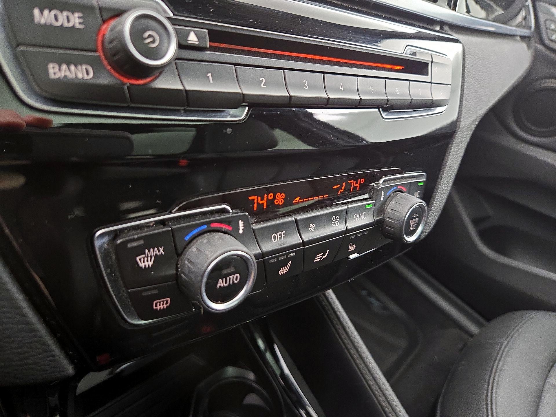 Thumbnail: 2016 BMW X1 - 16