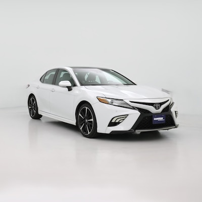 White 2018 Toyota Camry XSE