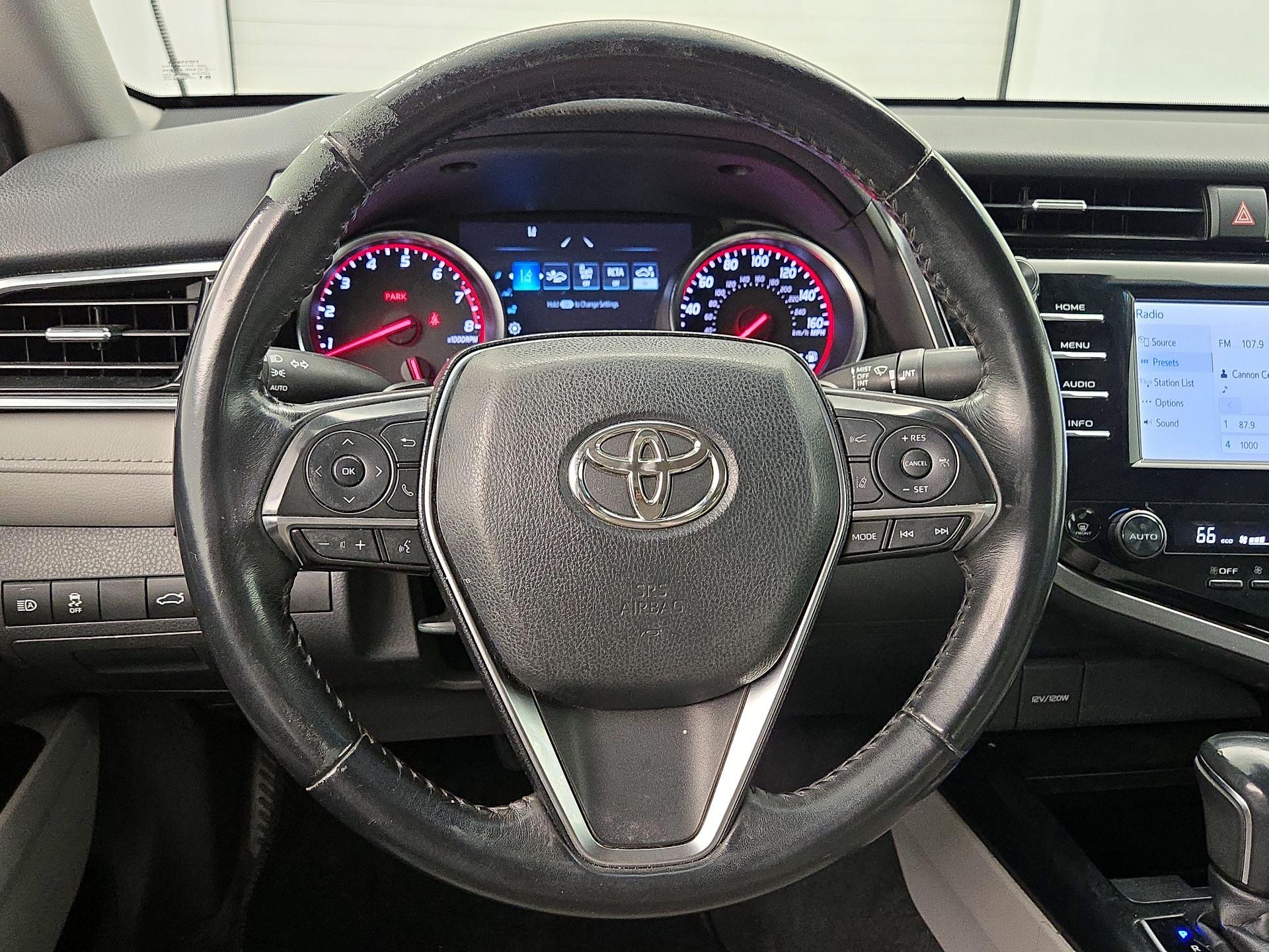 Thumbnail: 2018 Toyota Camry - 10