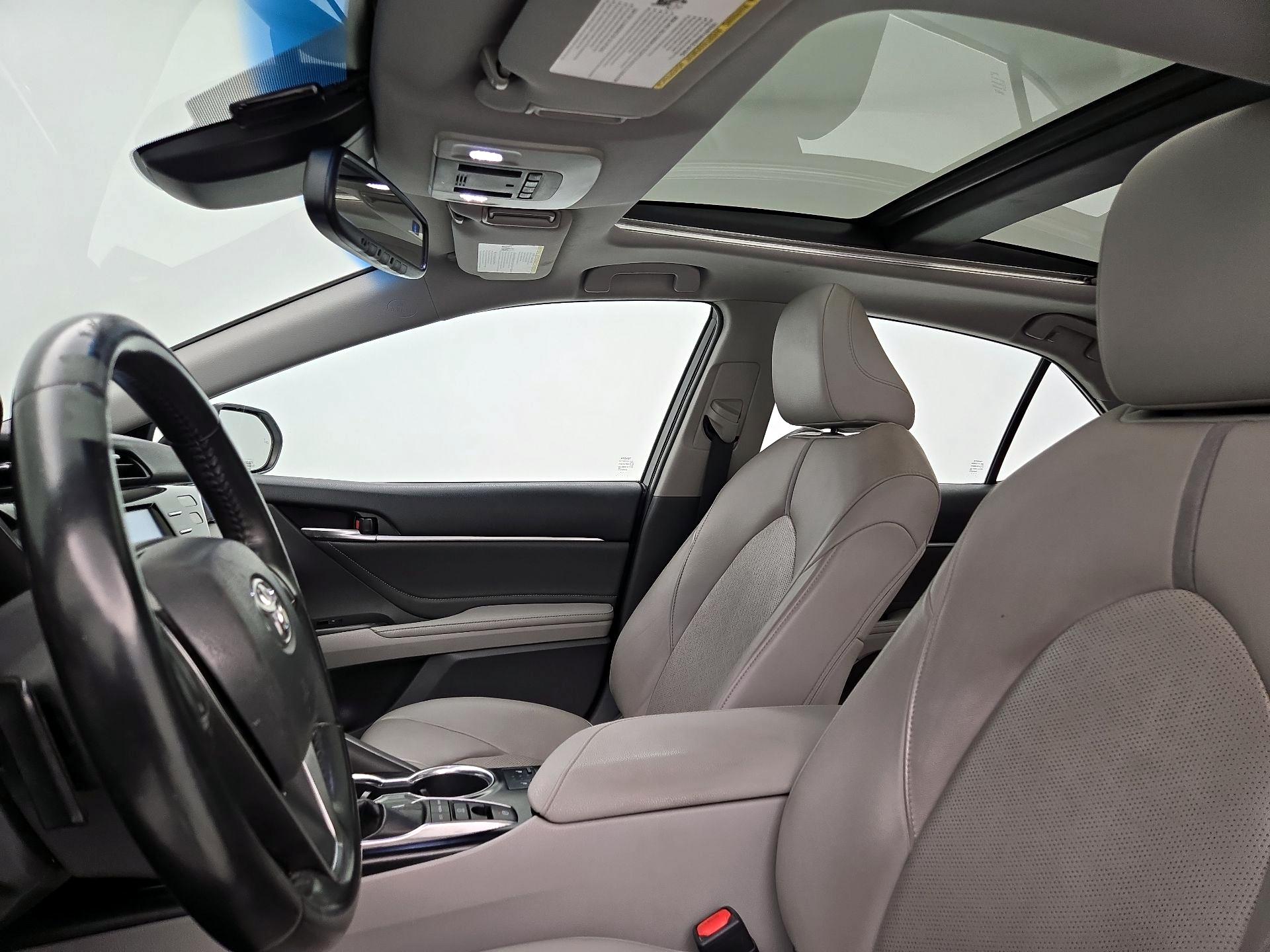 Thumbnail: 2018 Toyota Camry - 19