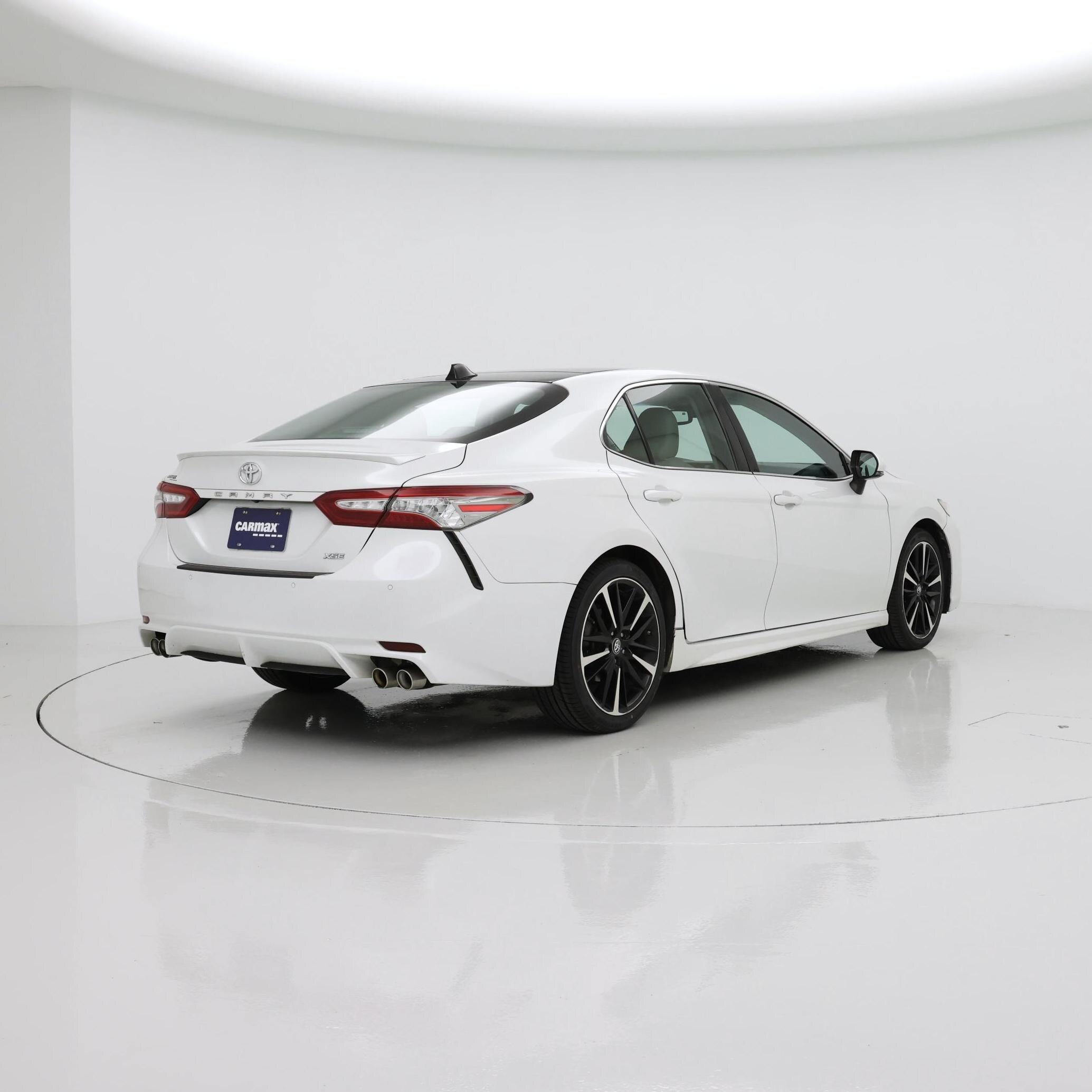 Thumbnail: 2018 Toyota Camry - 8