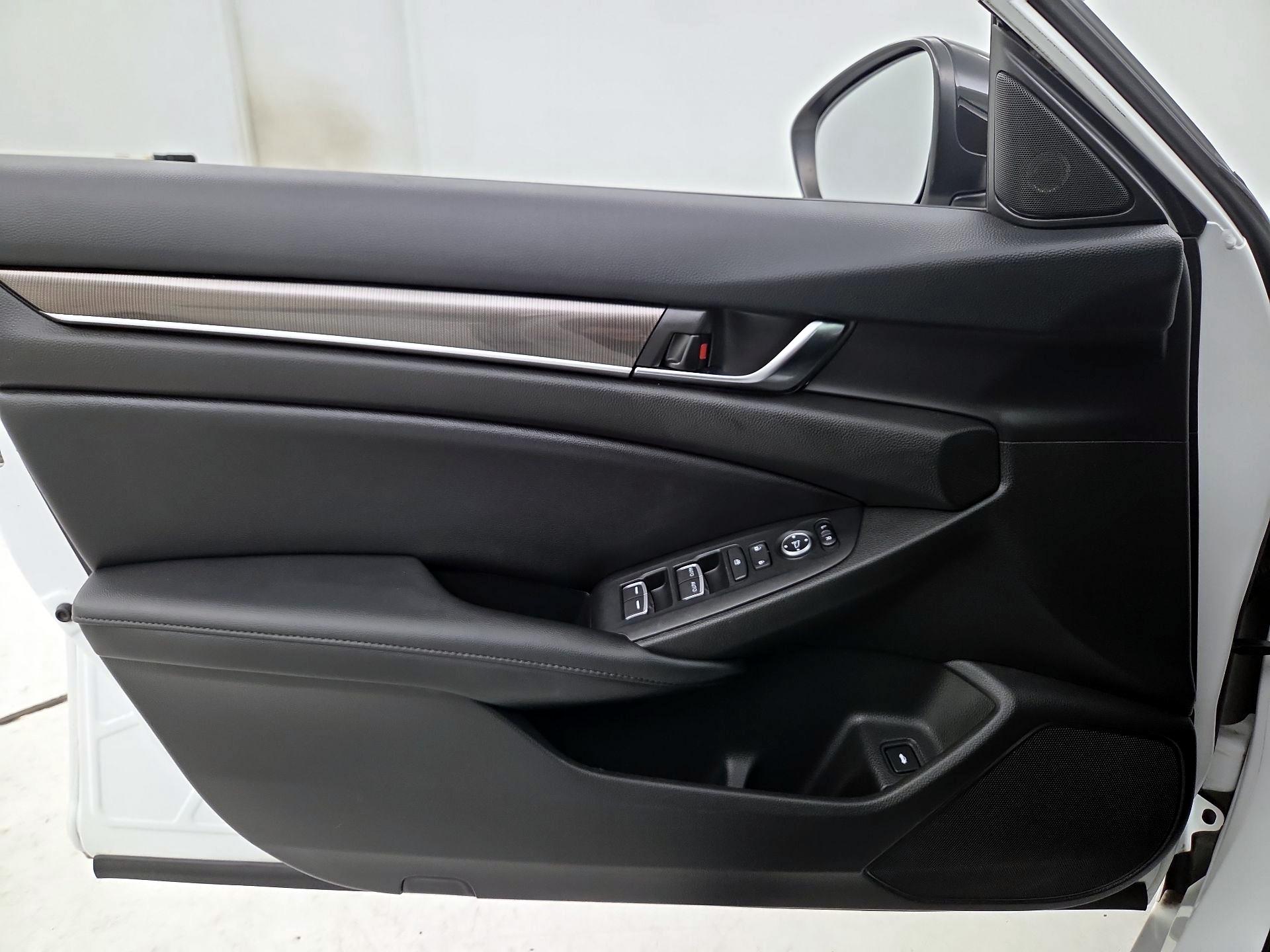 Thumbnail: 2022 Honda Accord - 12