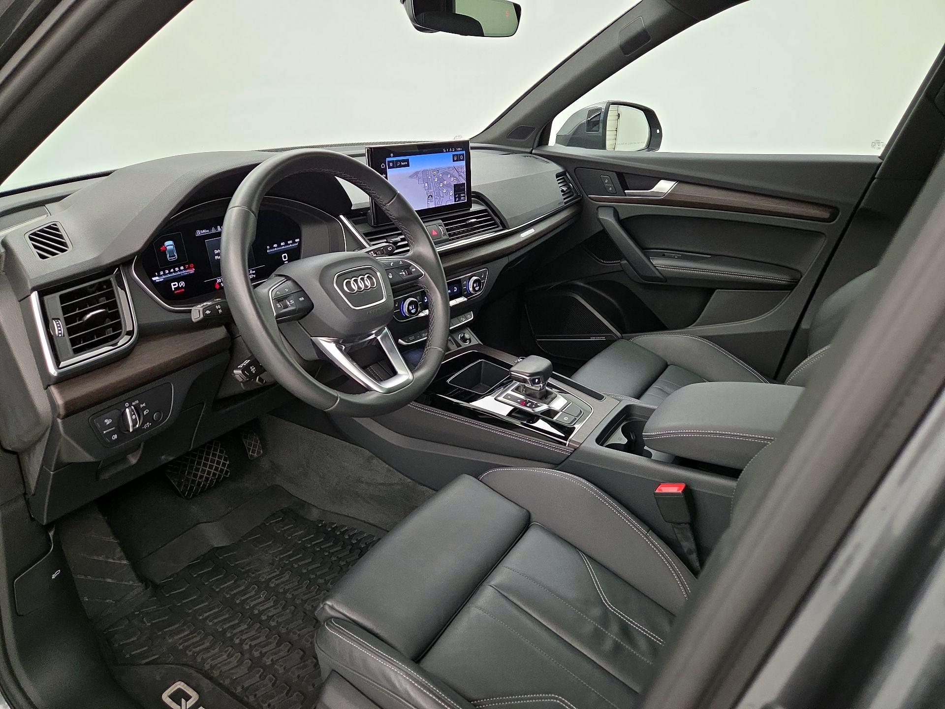 Thumbnail: 2023 Audi Q5 - 11
