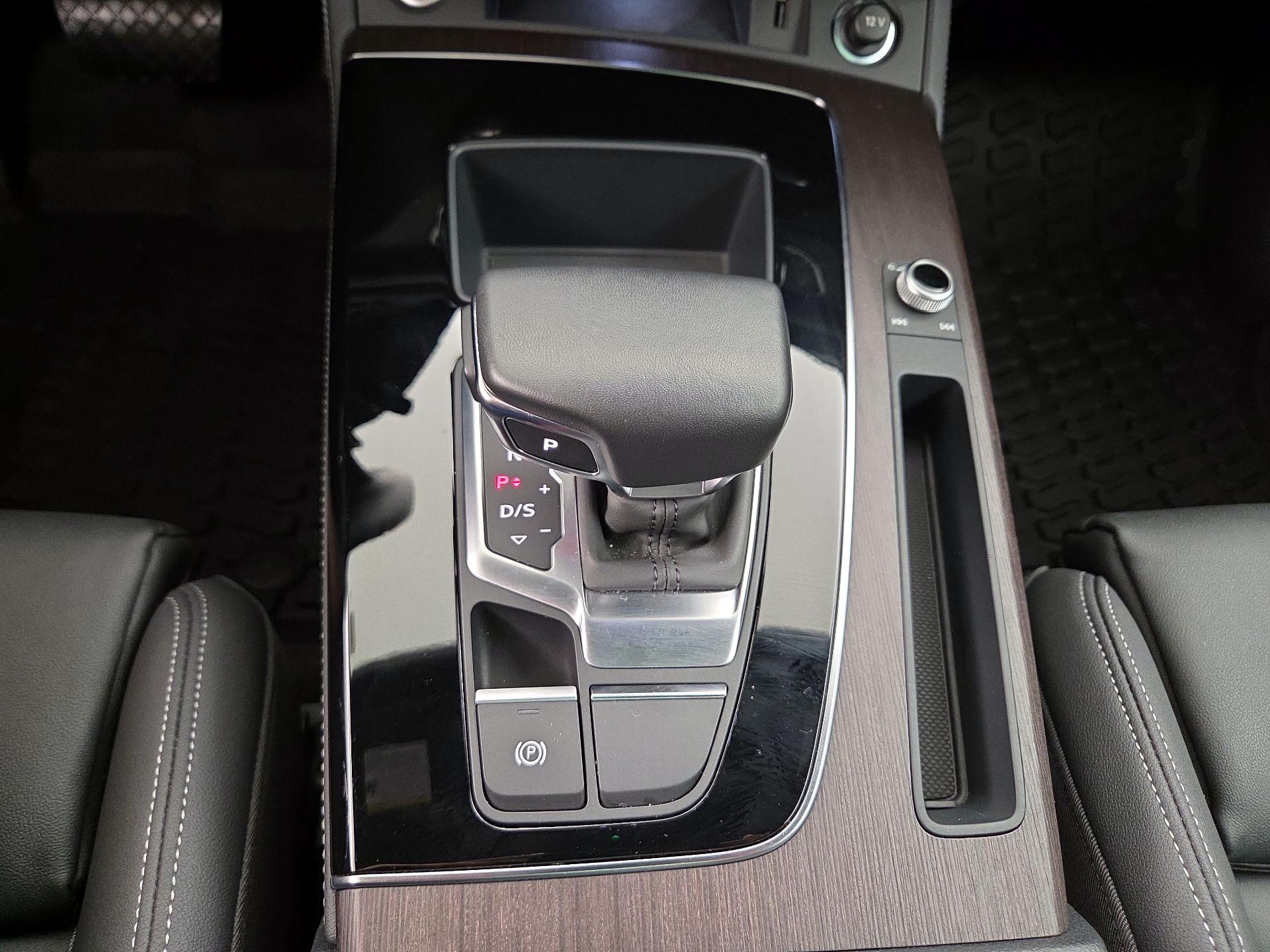 Thumbnail: 2023 Audi Q5 - 18