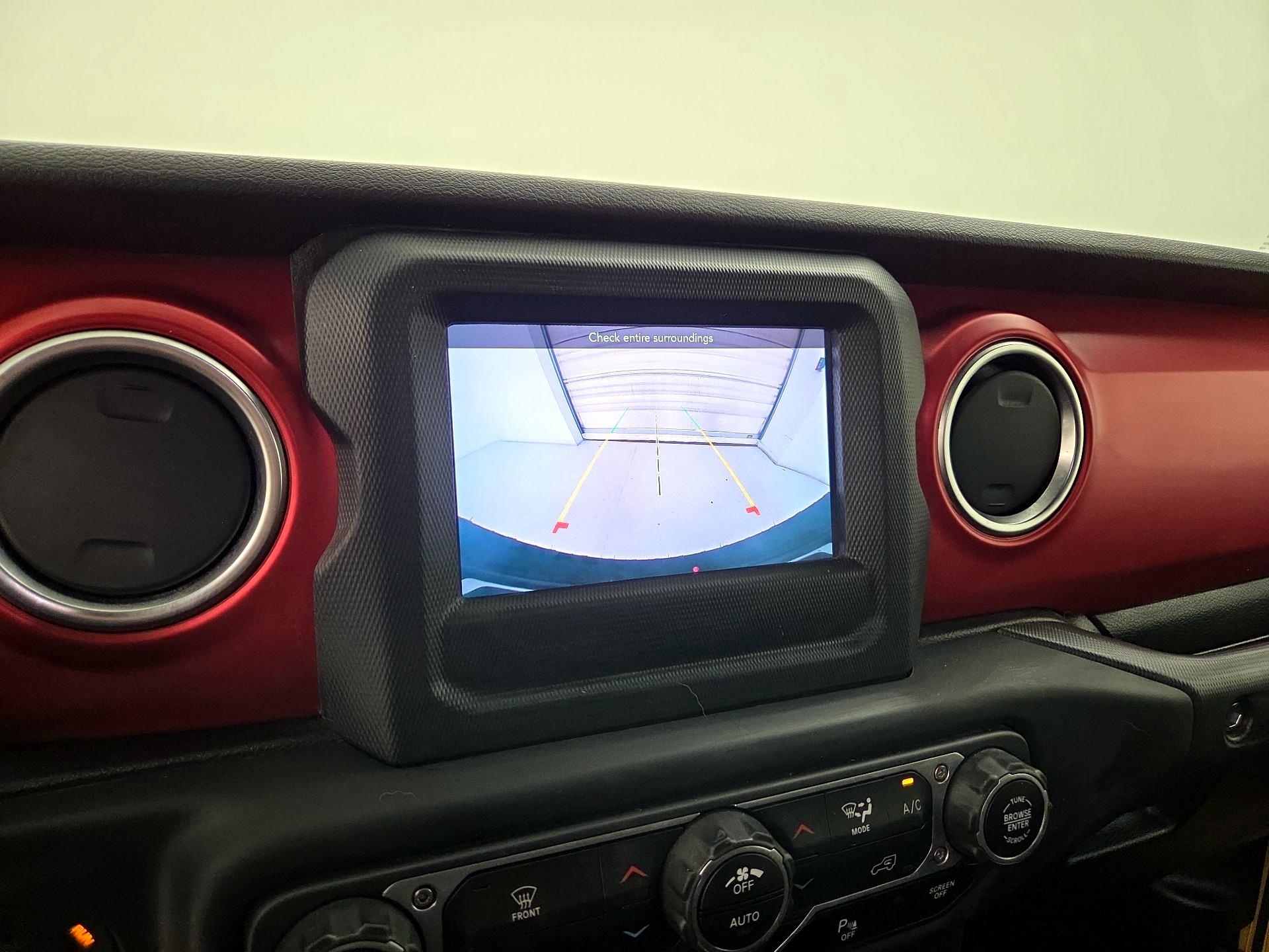 Thumbnail: 2021 Jeep Wrangler - 14