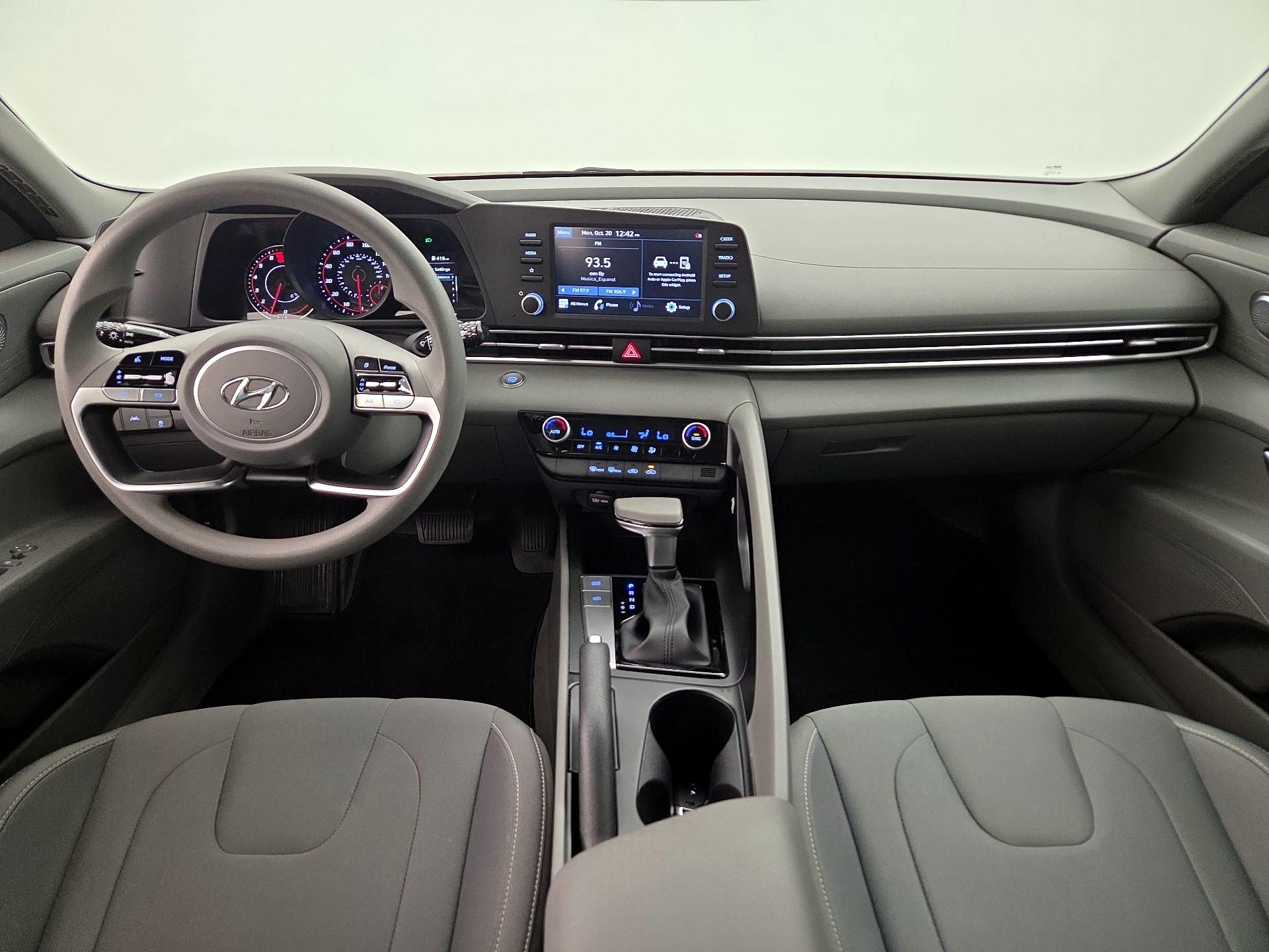 Thumbnail: 2022 Hyundai Elantra - 9