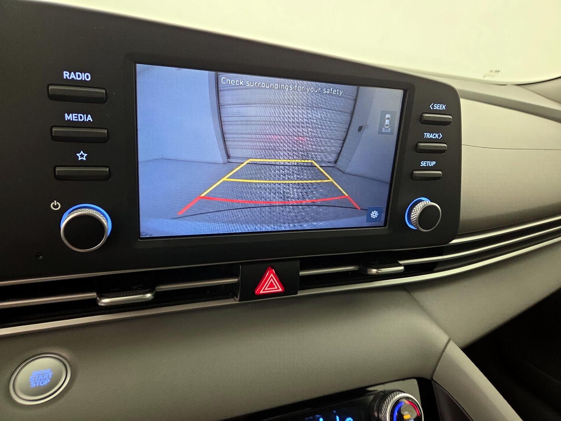 Thumbnail: 2022 Hyundai Elantra - 14