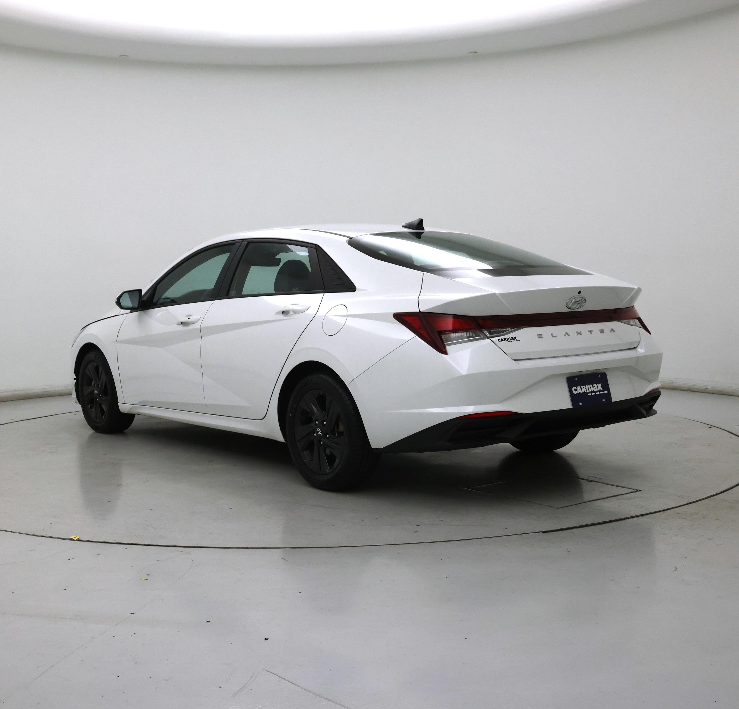 Thumbnail: 2022 Hyundai Elantra - 2