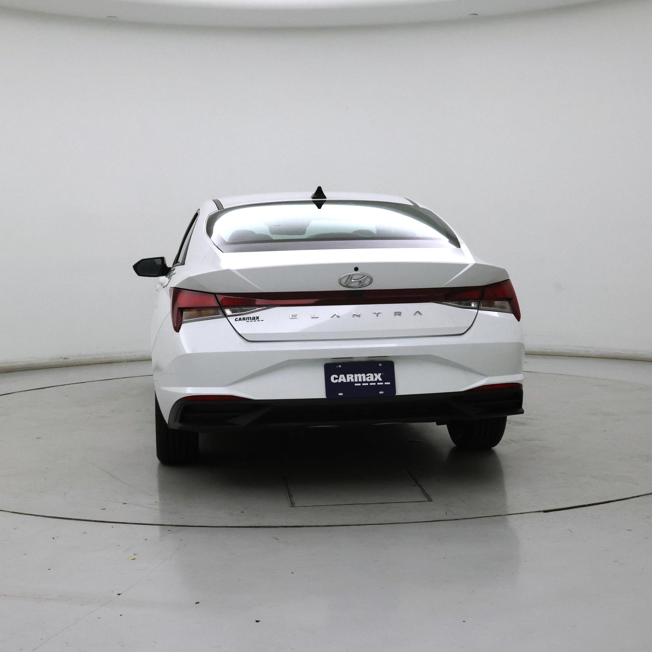 Thumbnail: 2022 Hyundai Elantra - 6