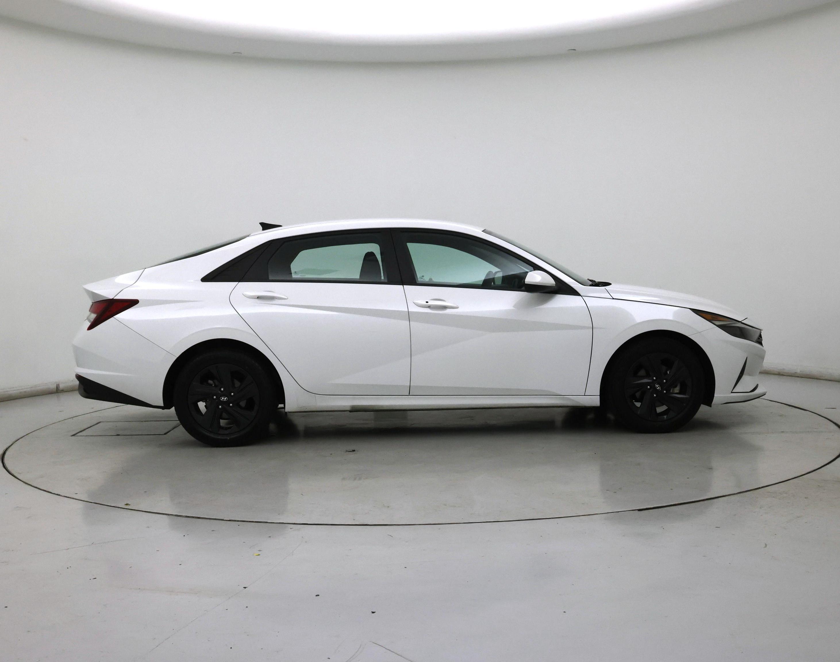 Thumbnail: 2022 Hyundai Elantra - 7