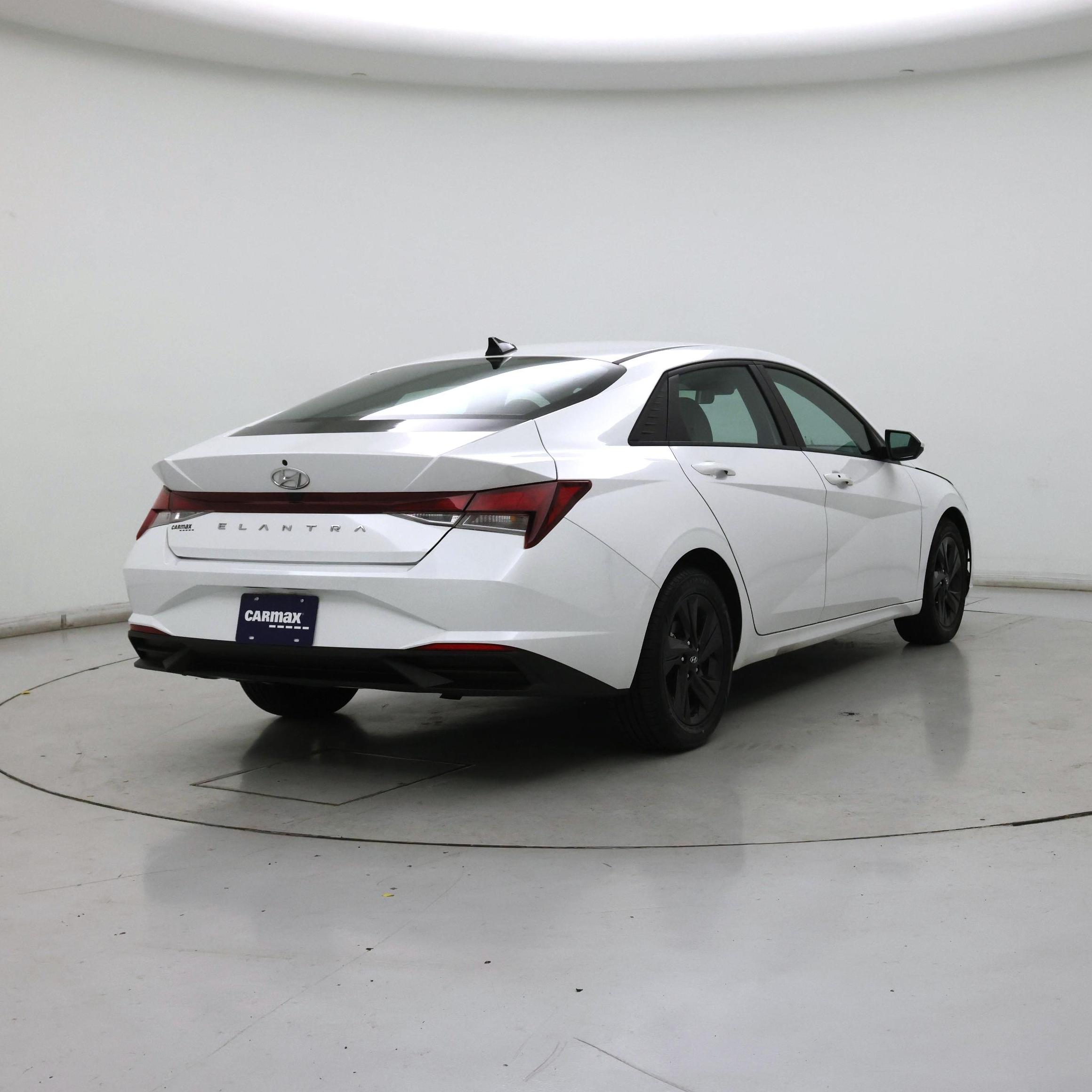 Thumbnail: 2022 Hyundai Elantra - 8