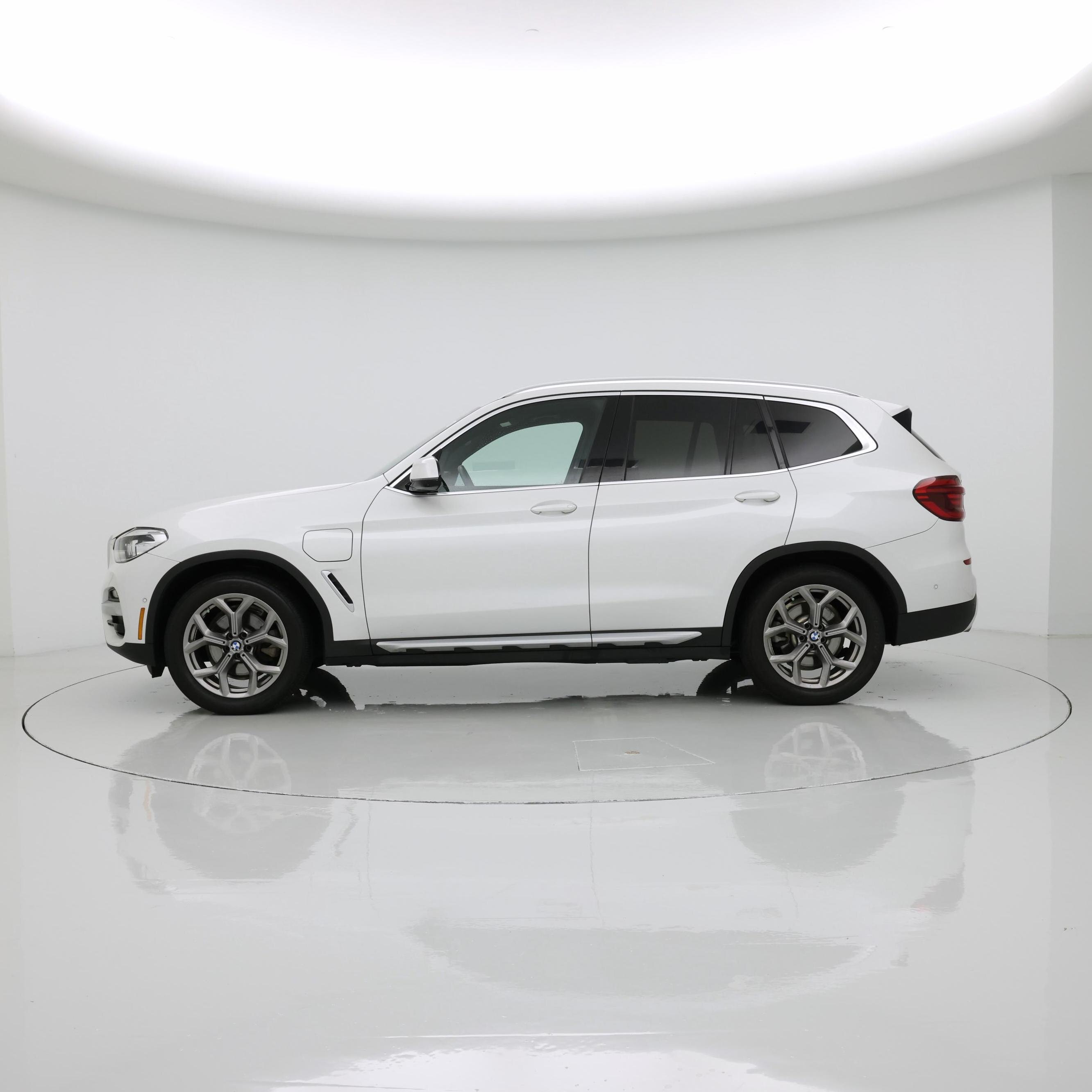 Thumbnail: 2021 BMW X3 - 3