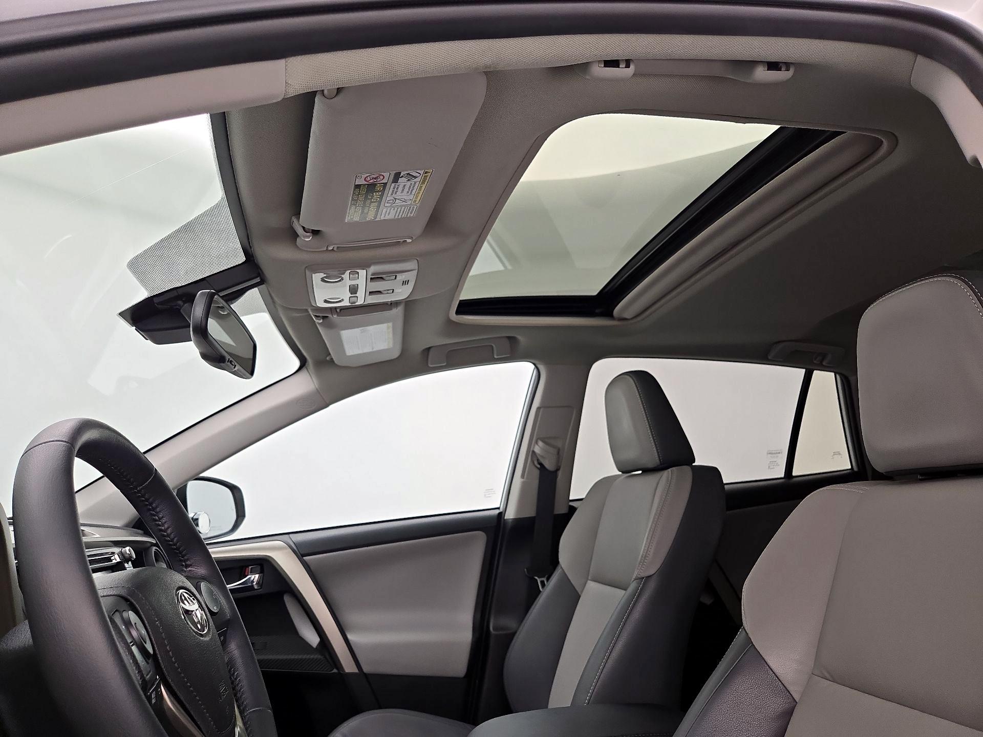 Thumbnail: 2014 Toyota RAV4 - 19