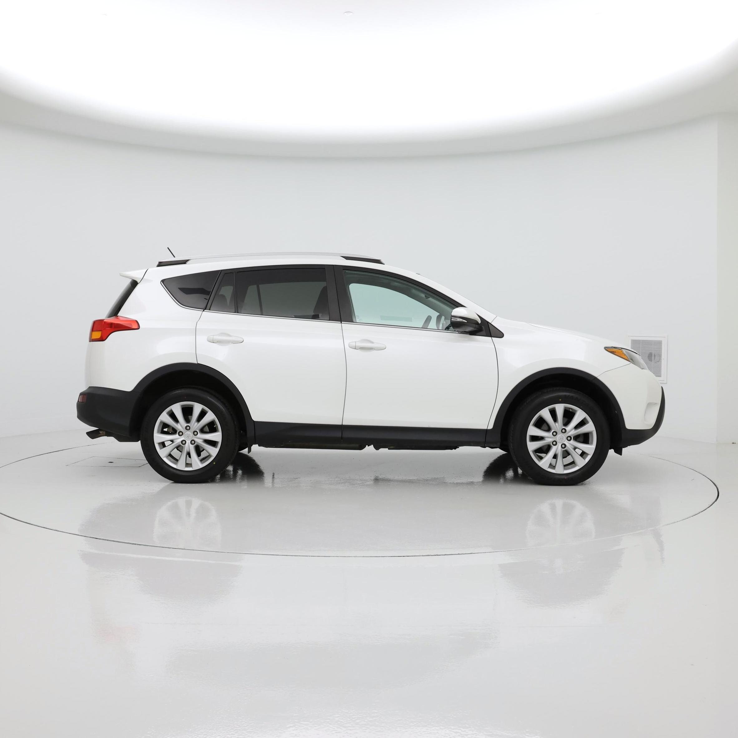 Thumbnail: 2014 Toyota RAV4 - 7