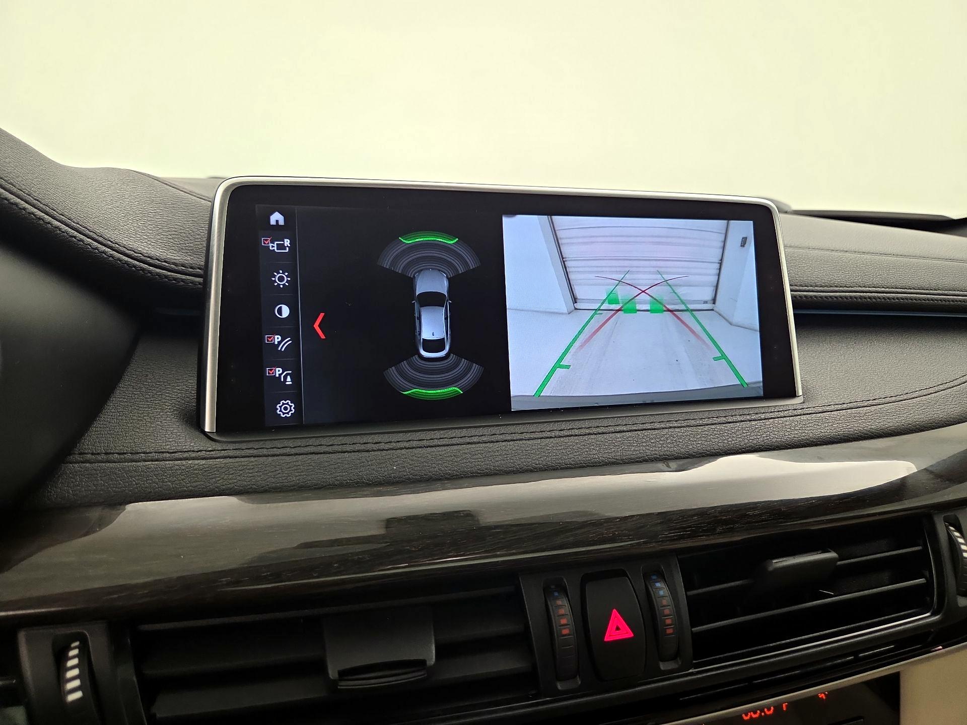 Thumbnail: 2018 BMW X6 - 15