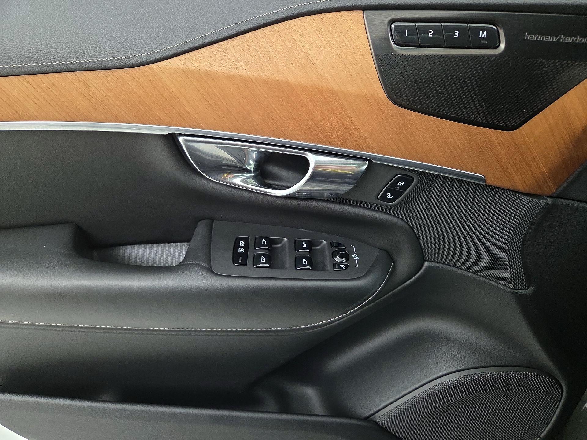 Thumbnail: 2020 Volvo XC90 - 12