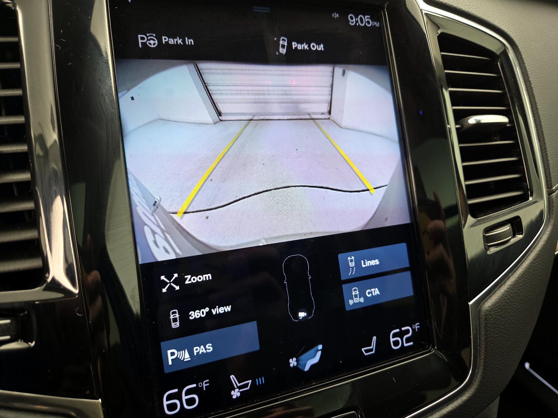 Thumbnail: 2020 Volvo XC90 - 15