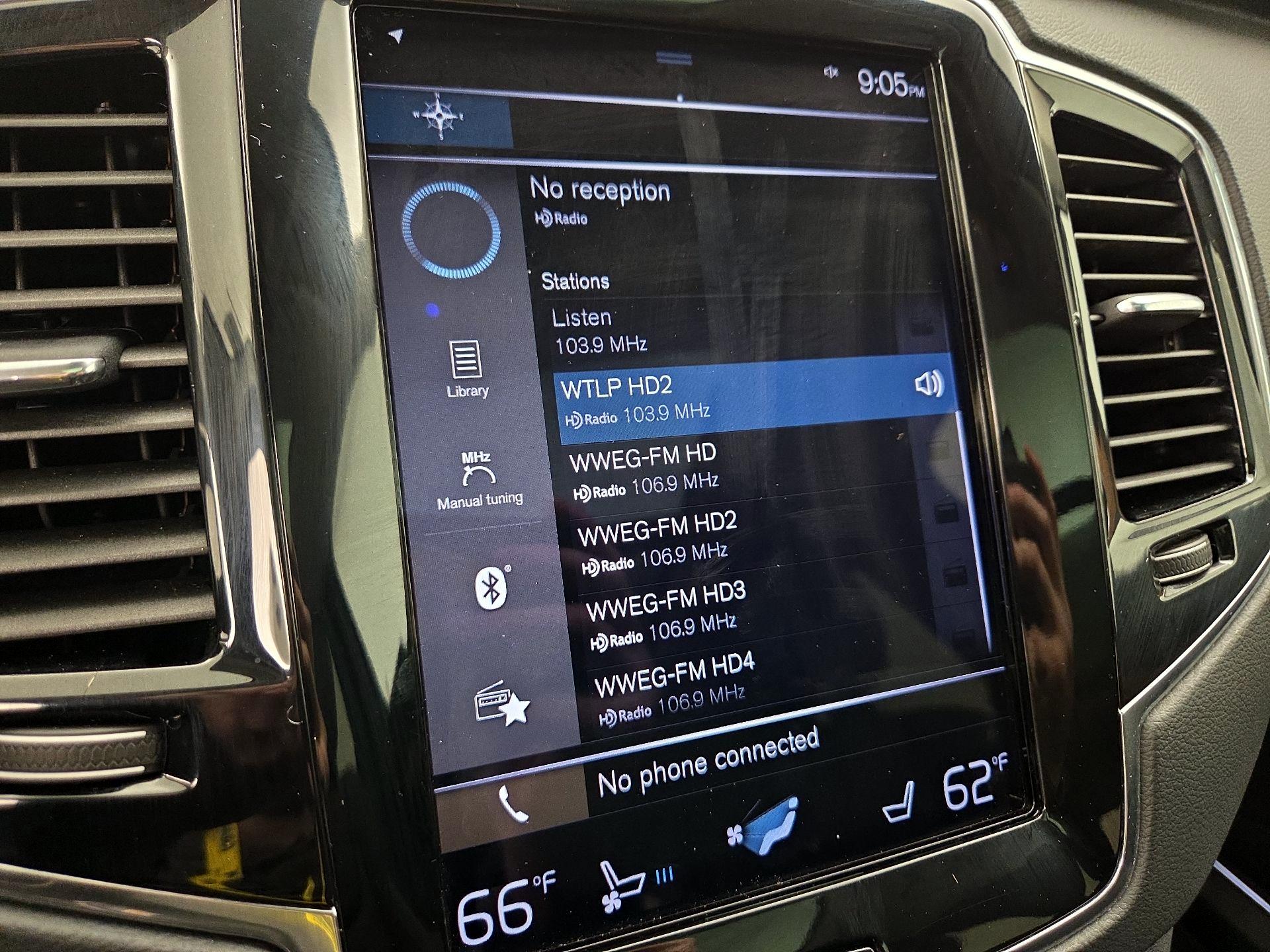 Thumbnail: 2020 Volvo XC90 - 16