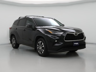 Black 2021 Toyota Highlander XLE