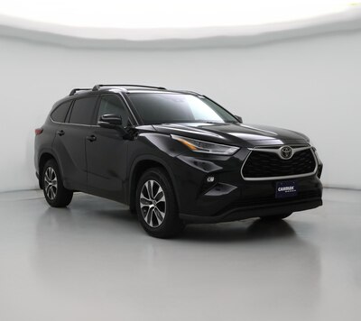 Black 2021 Toyota Highlander XLE