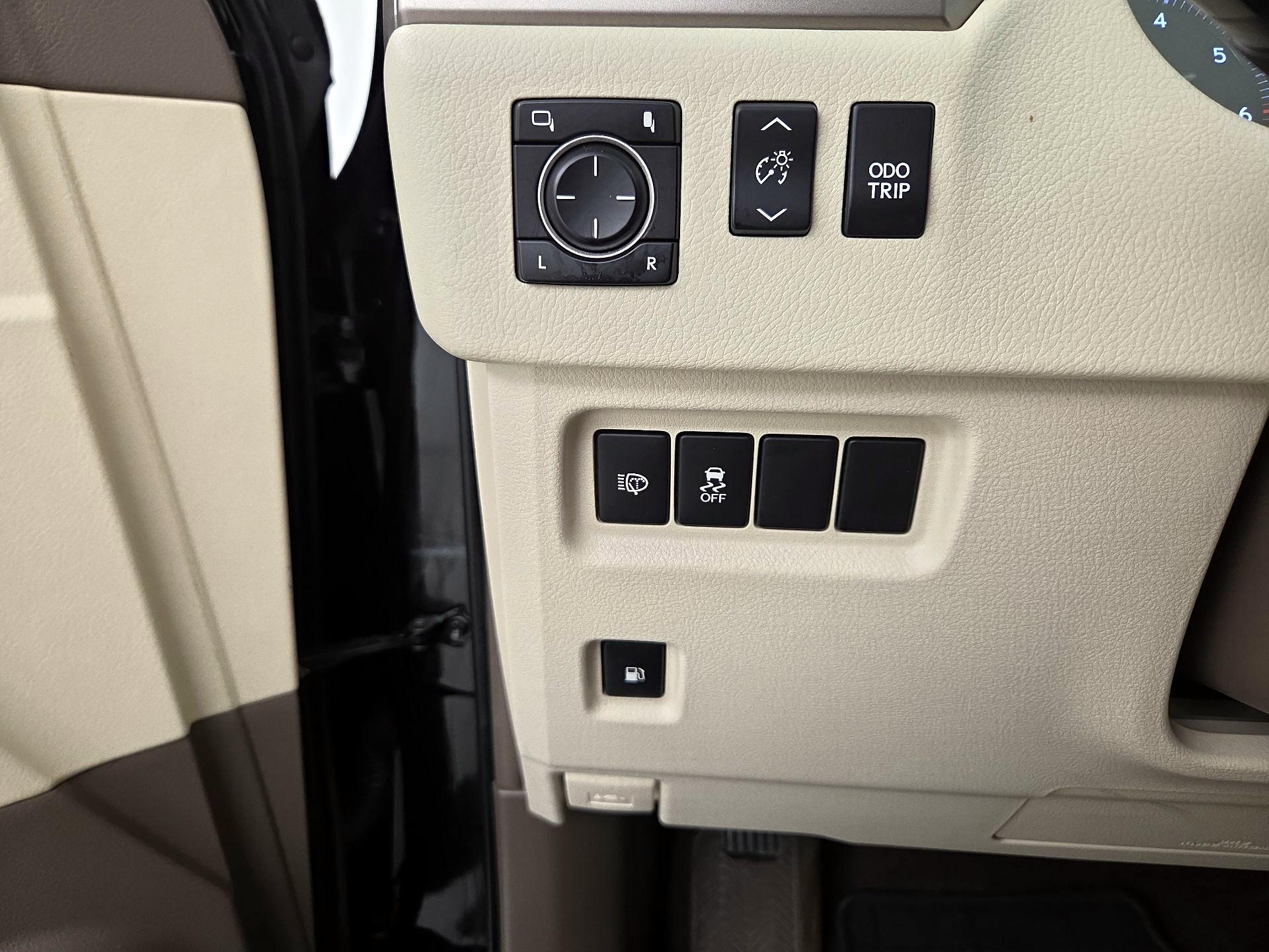 Thumbnail: 2015 Lexus GX - 13