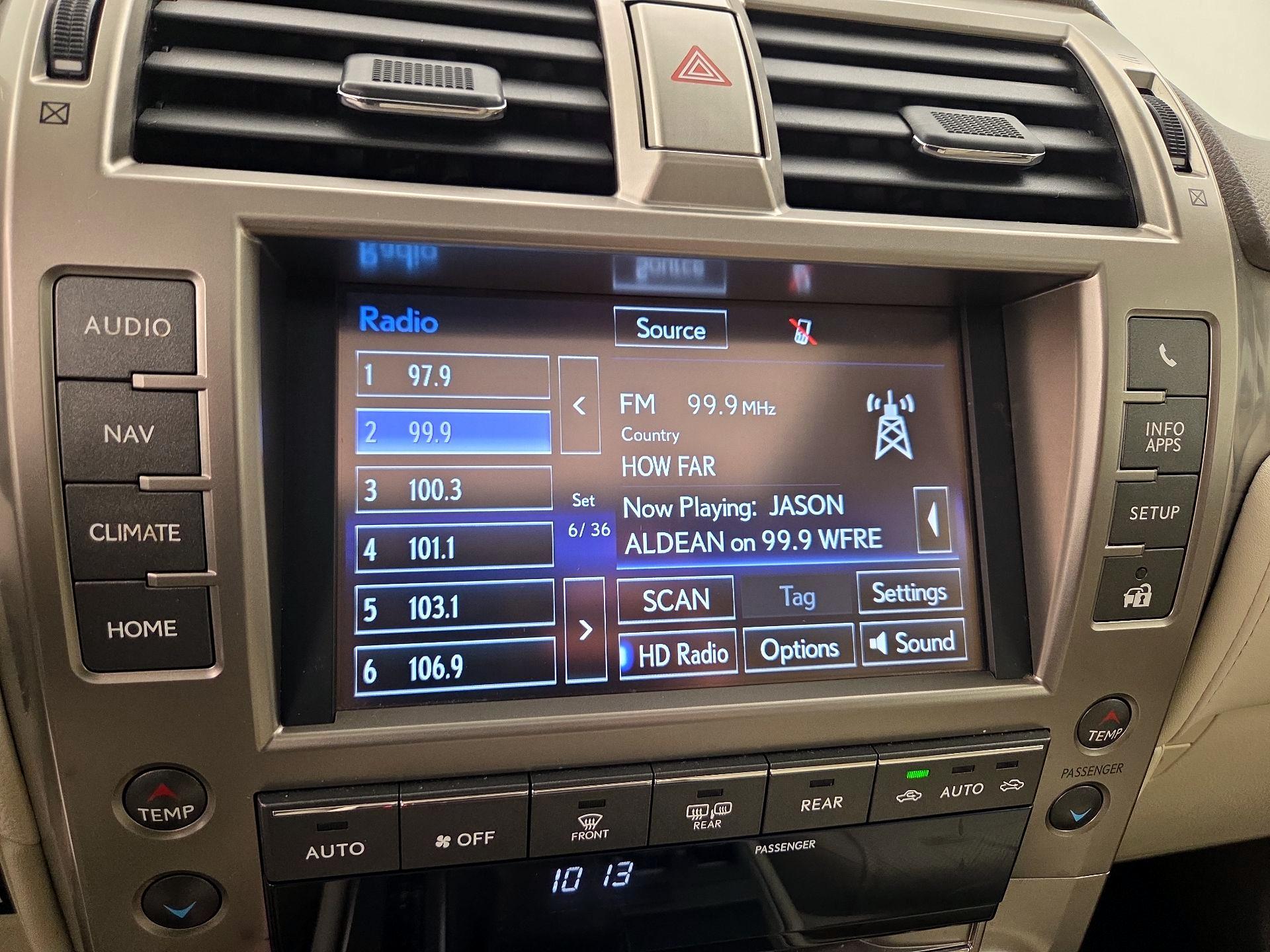 Thumbnail: 2015 Lexus GX - 16