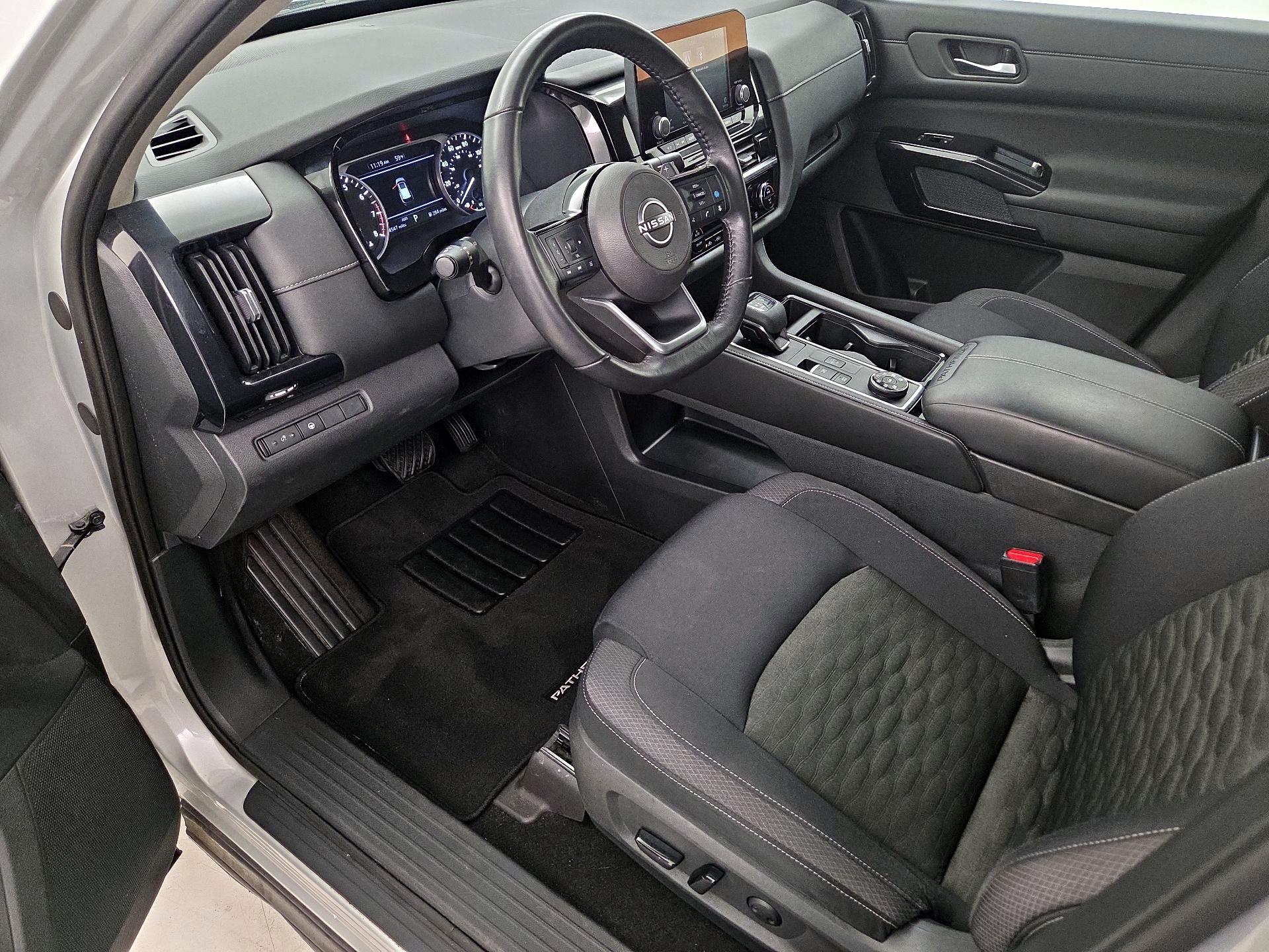 Thumbnail: 2022 Nissan Pathfinder - 11