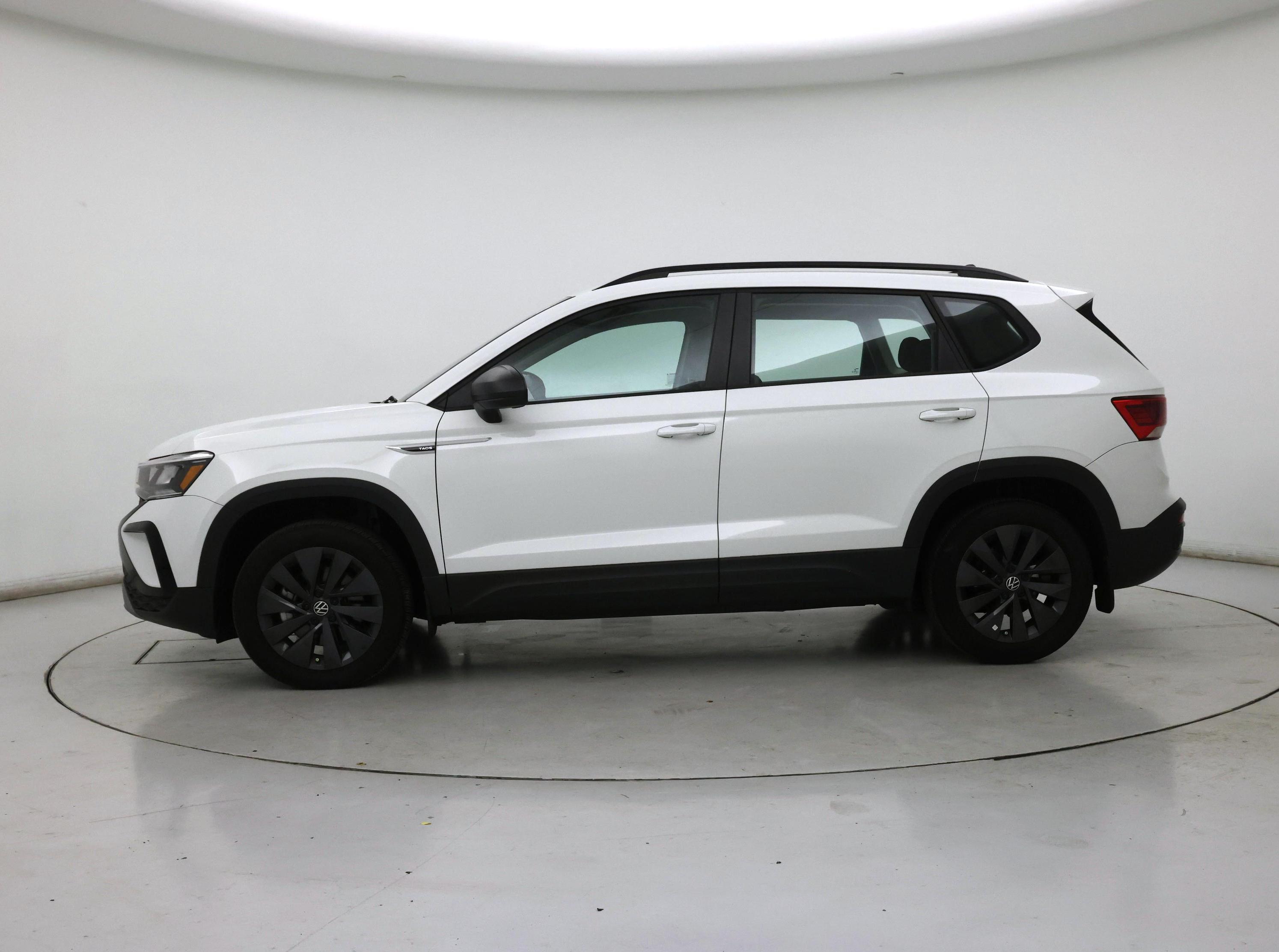Thumbnail: 2023 Volkswagen Taos - 3