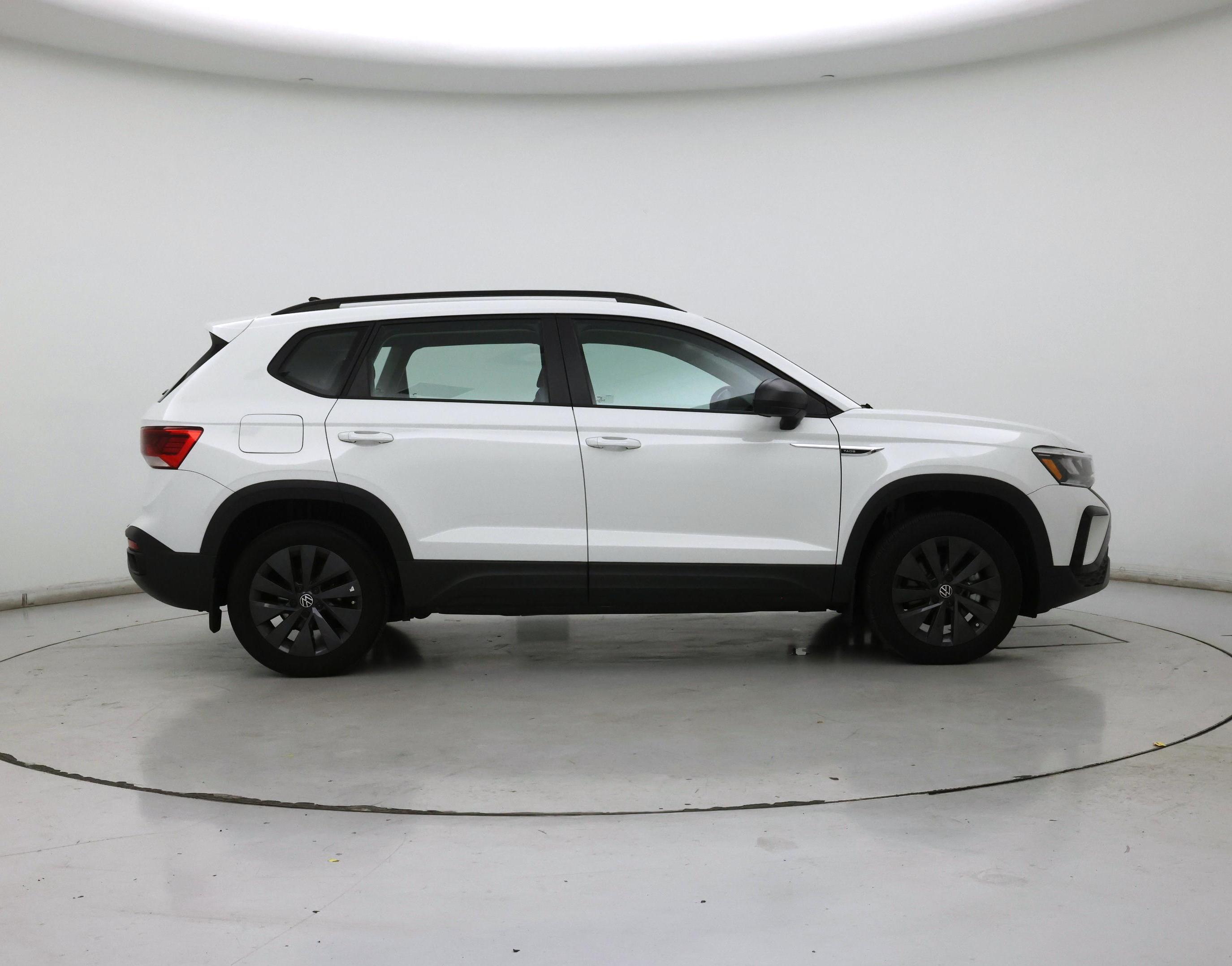 Thumbnail: 2023 Volkswagen Taos - 7