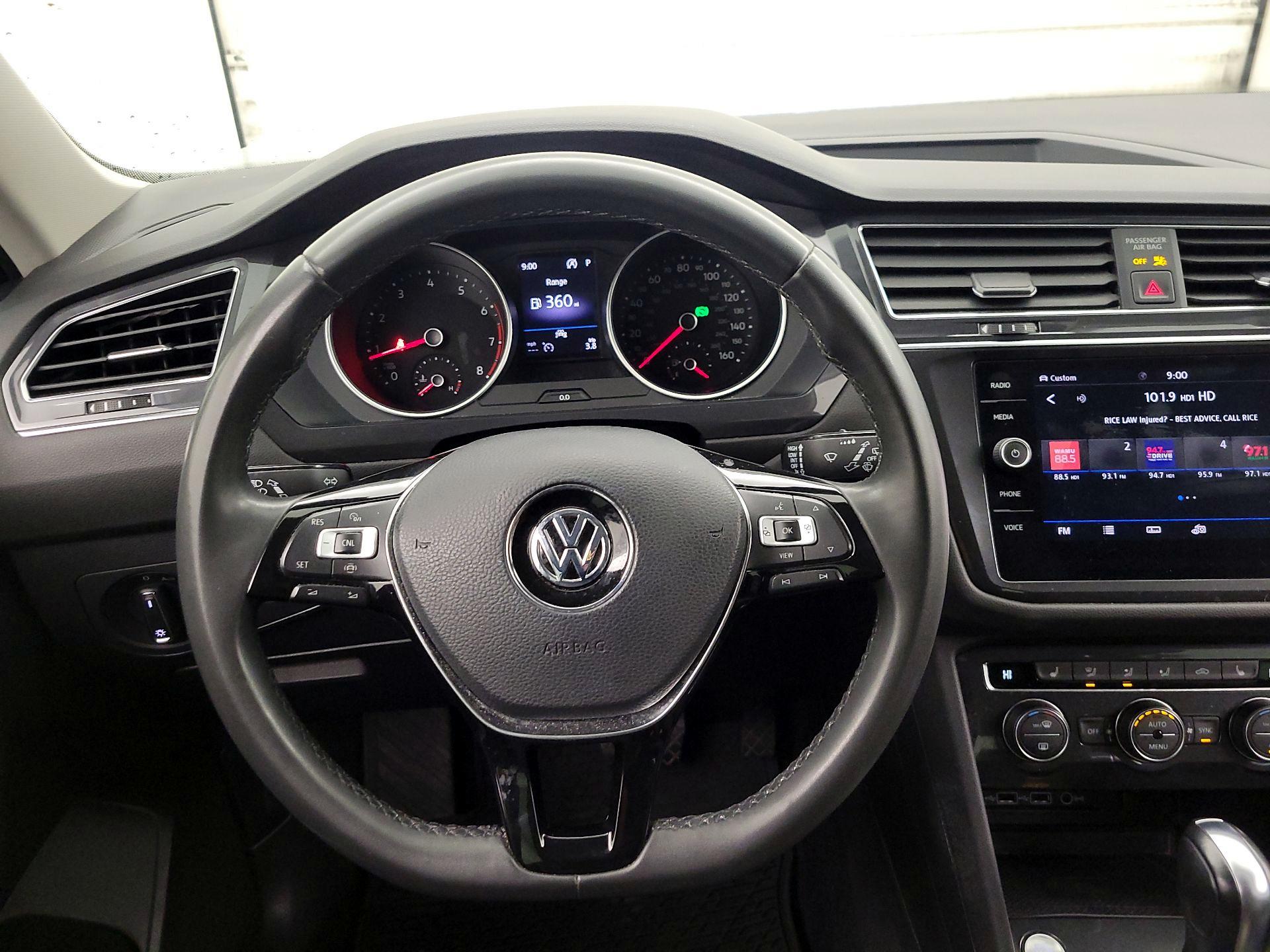 Thumbnail: 2020 Volkswagen Tiguan - 10