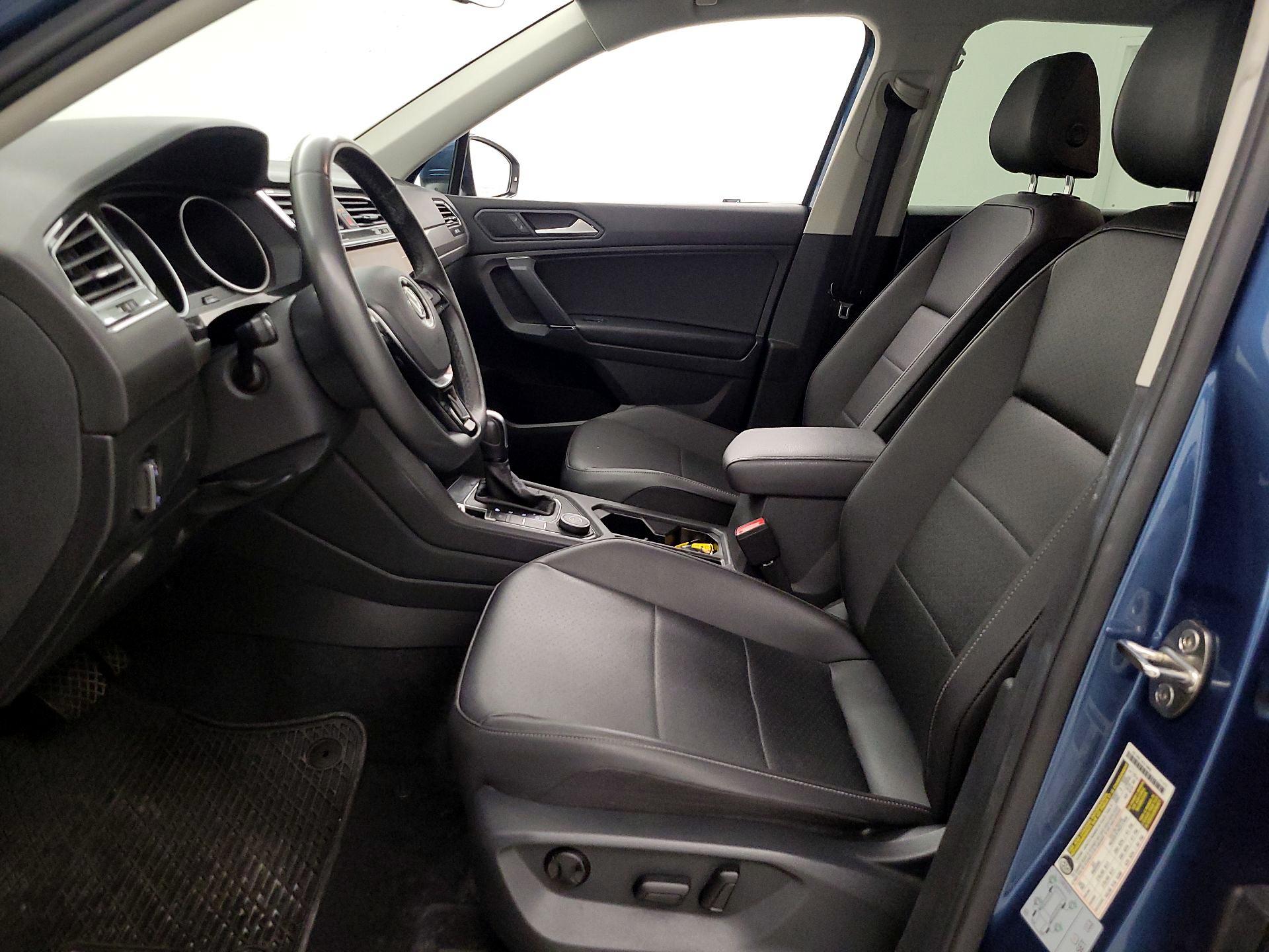 Thumbnail: 2020 Volkswagen Tiguan - 11