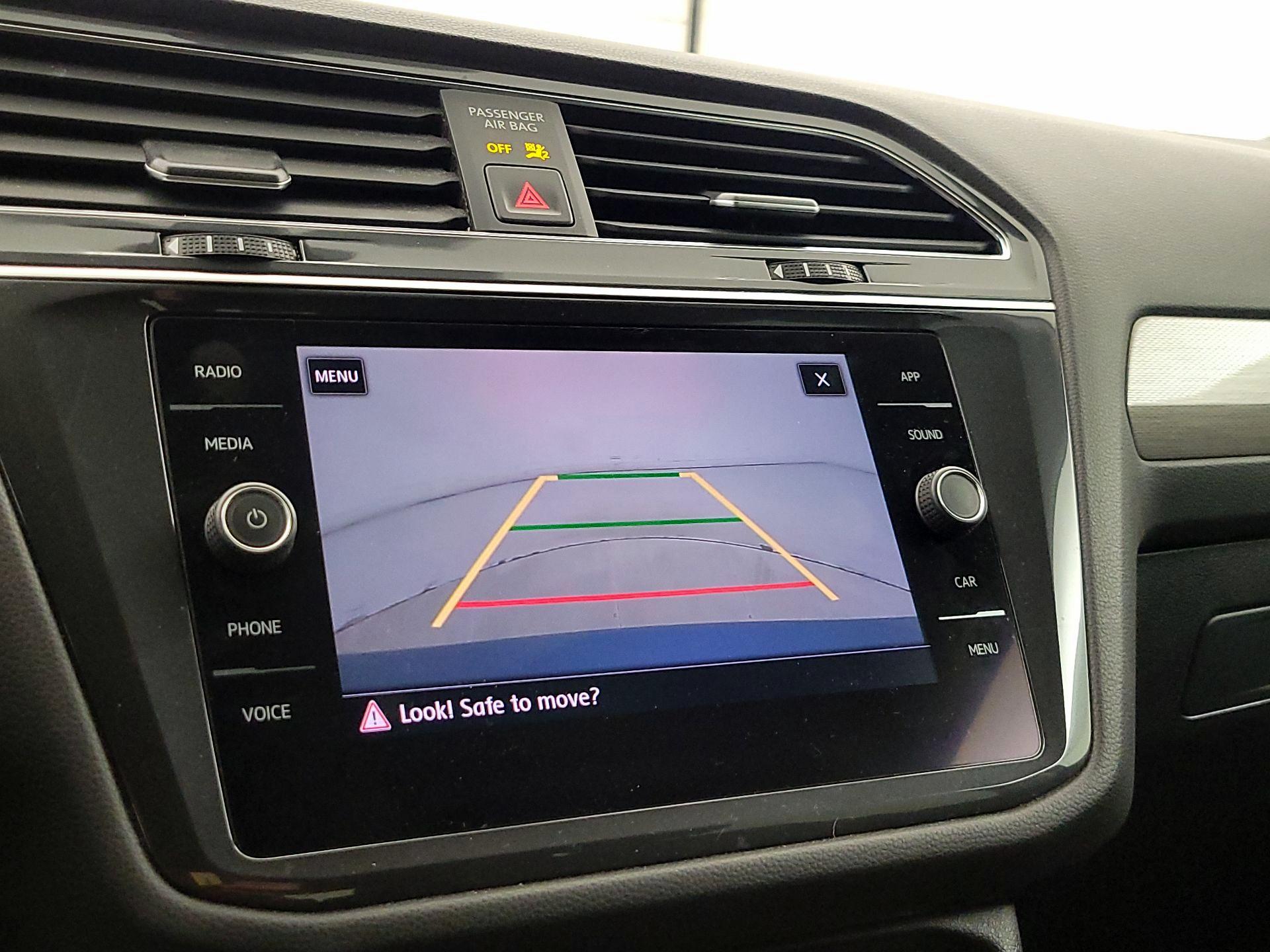 Thumbnail: 2020 Volkswagen Tiguan - 14