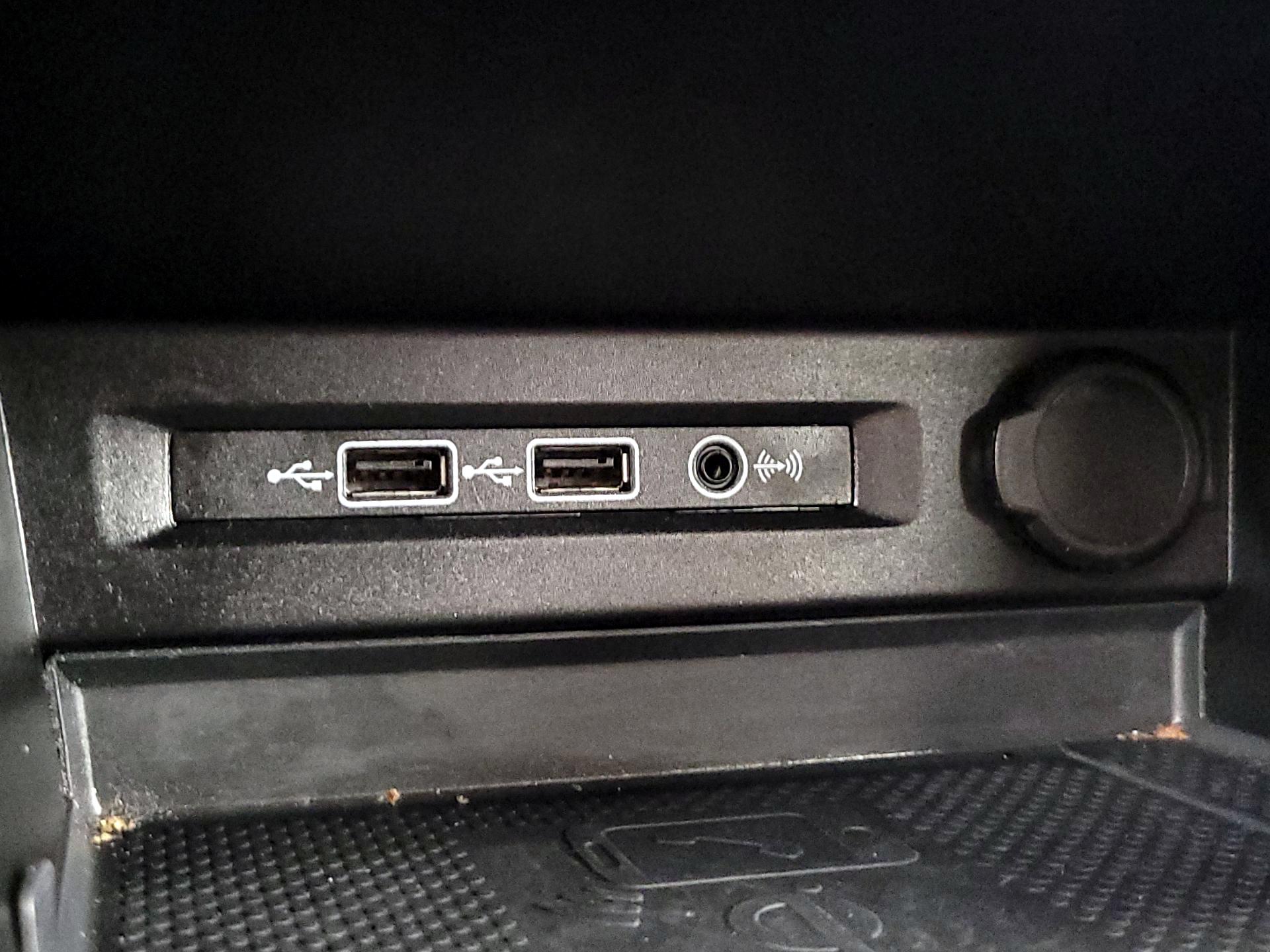 Thumbnail: 2020 Volkswagen Tiguan - 18