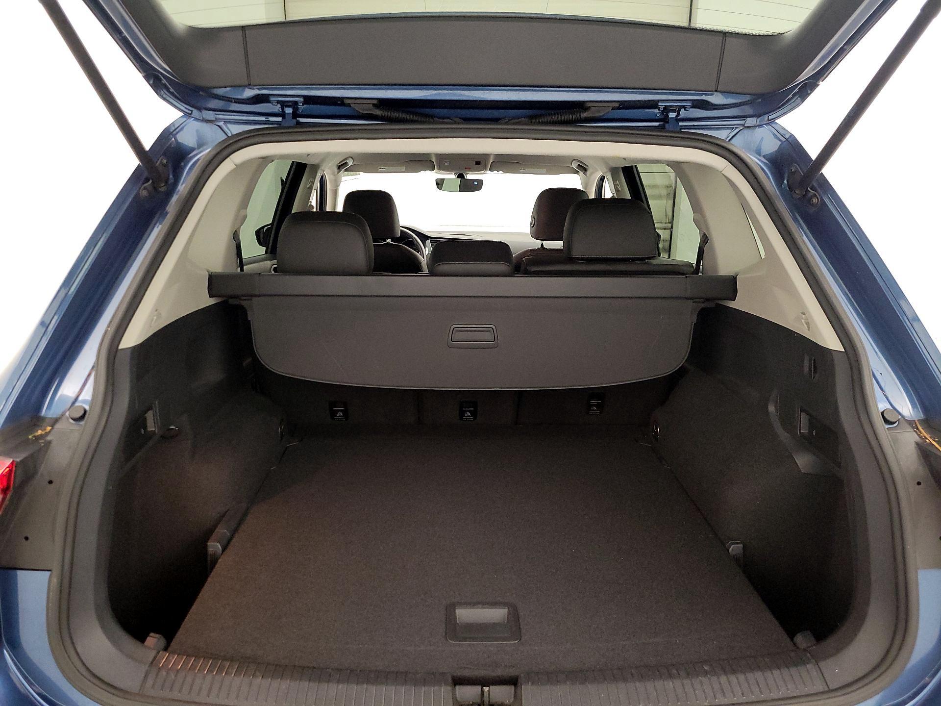 Thumbnail: 2020 Volkswagen Tiguan - 20