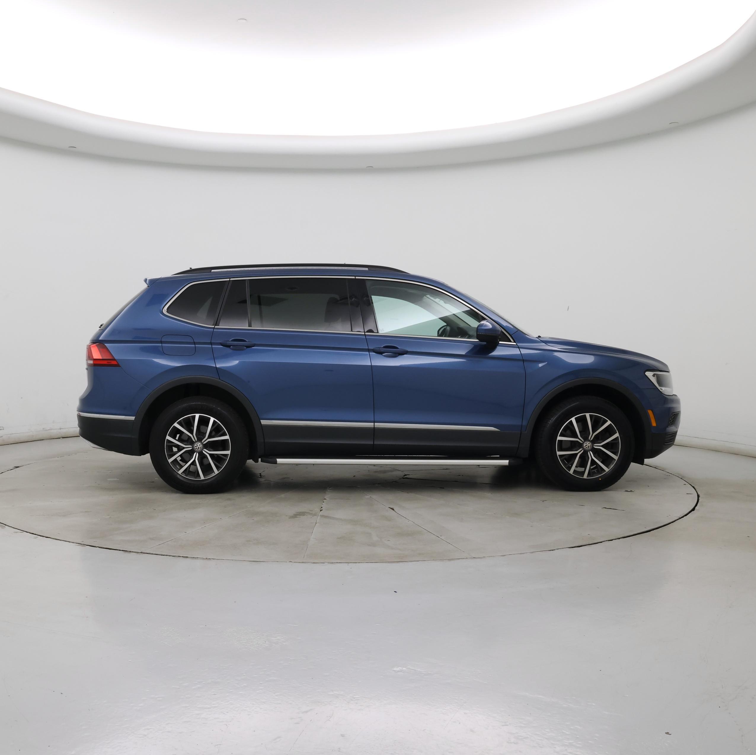 Thumbnail: 2020 Volkswagen Tiguan - 7