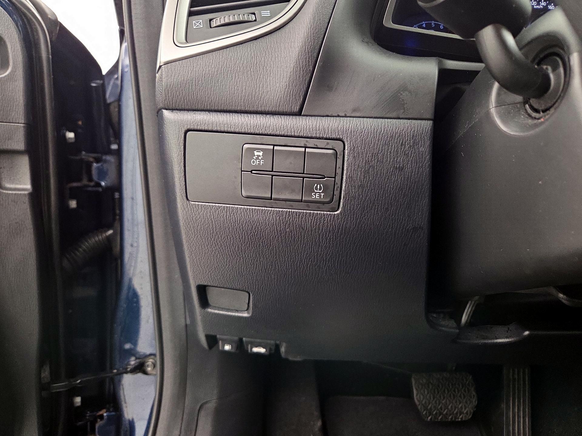 Thumbnail: 2018 Mazda Mazda3 - 13