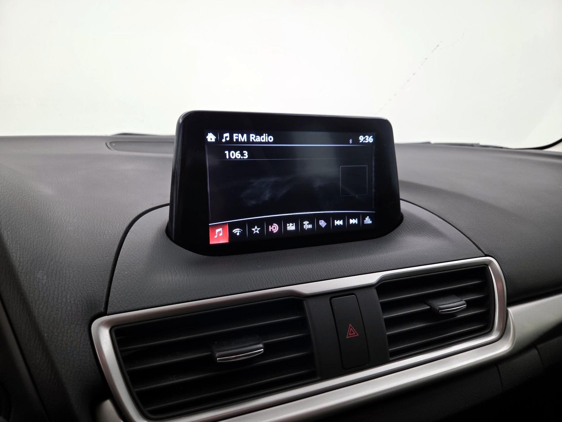 Thumbnail: 2018 Mazda Mazda3 - 15