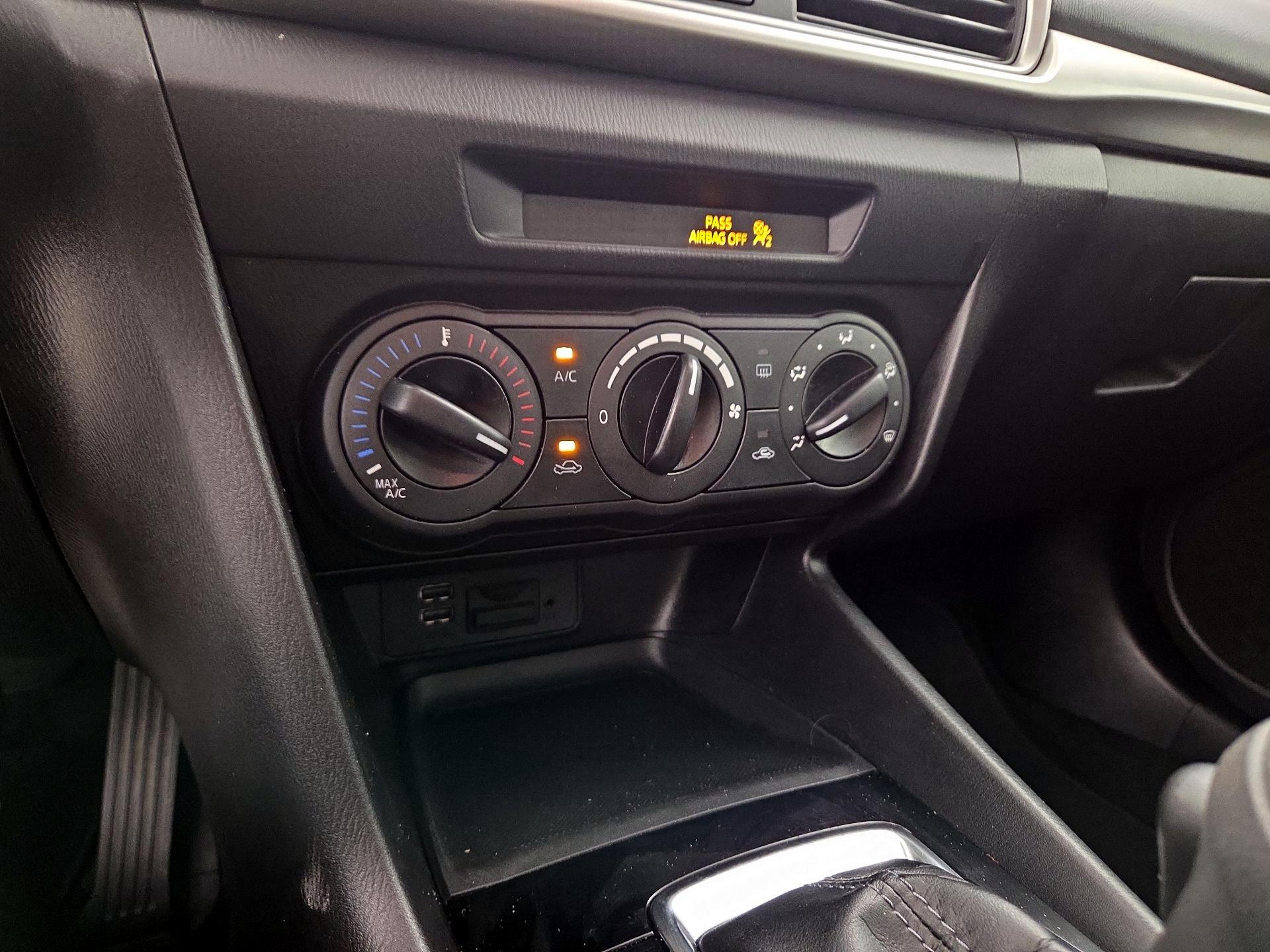 Thumbnail: 2018 Mazda Mazda3 - 16