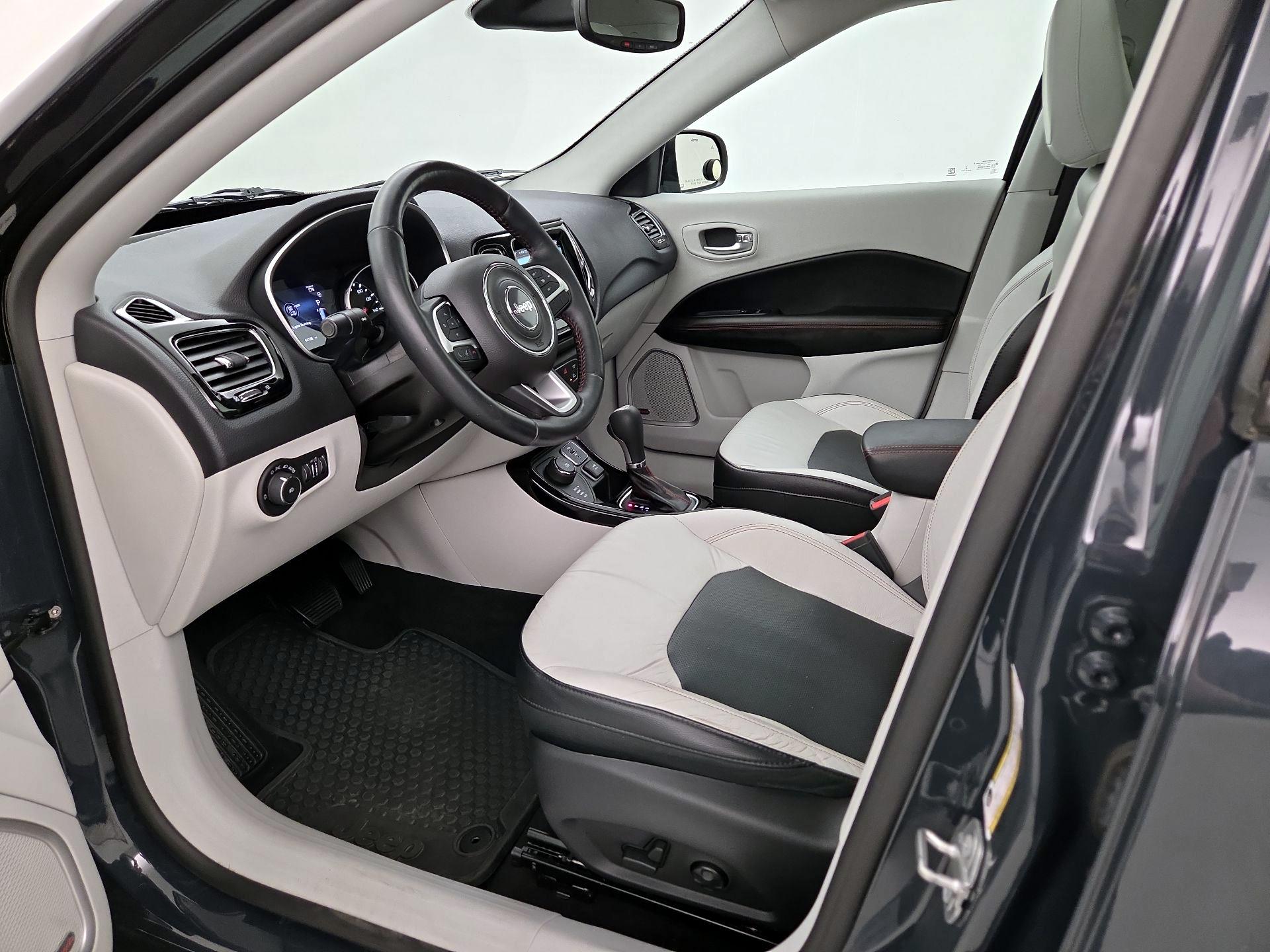 Thumbnail: 2018 Jeep Compass - 11