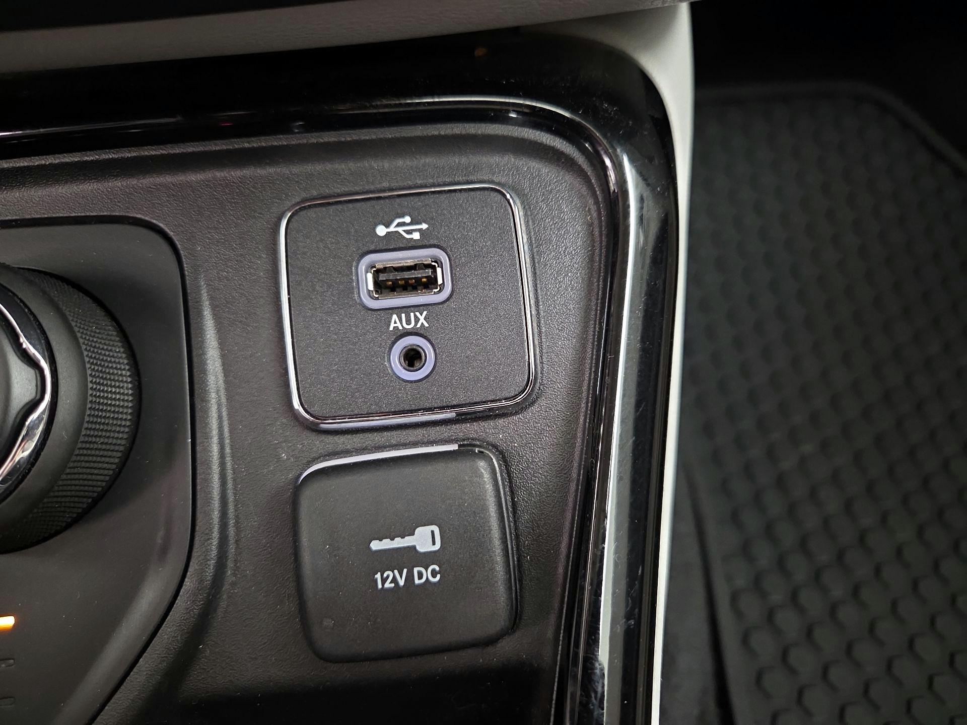 Thumbnail: 2018 Jeep Compass - 19