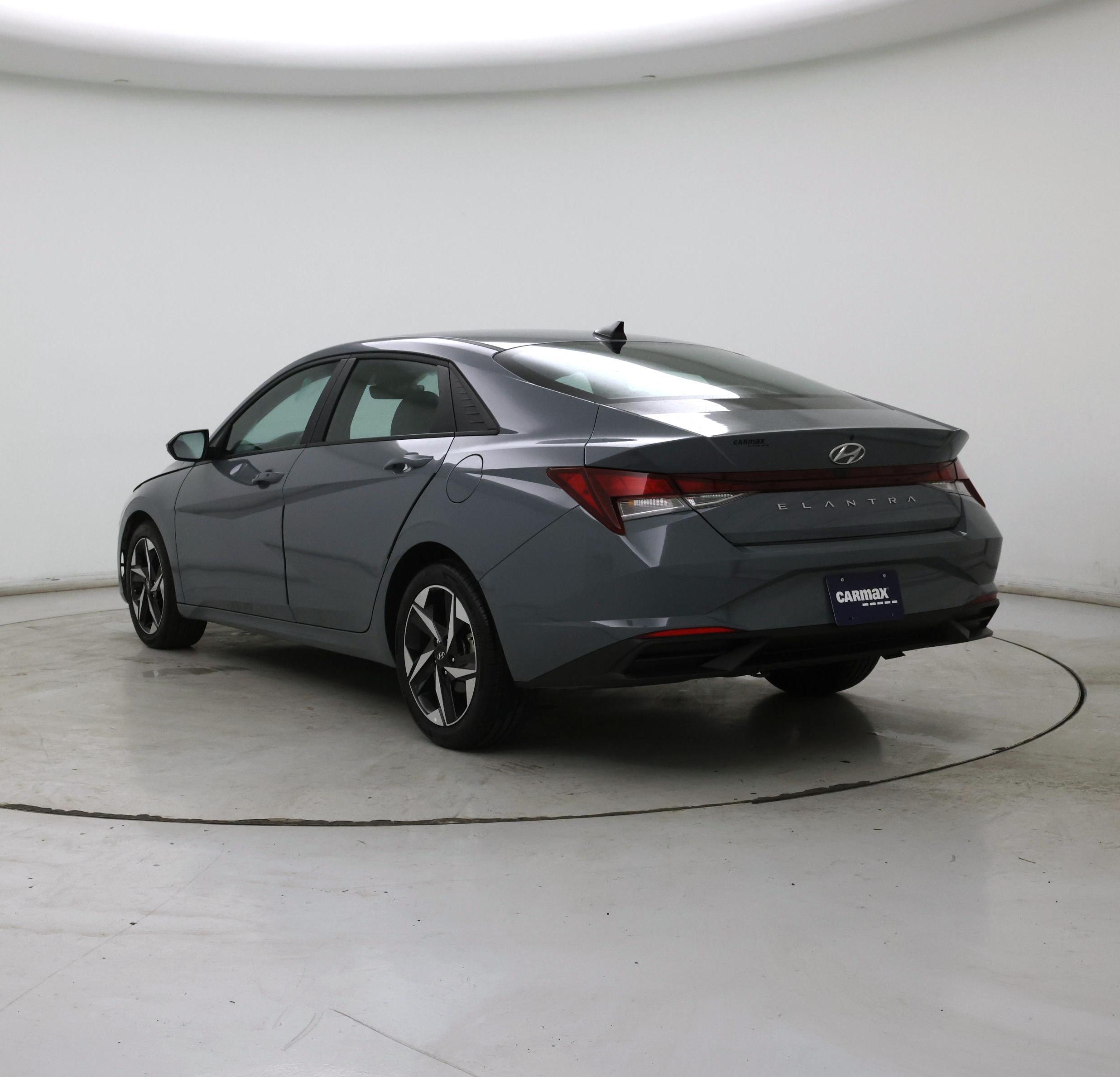 Thumbnail: 2023 Hyundai Elantra - 2