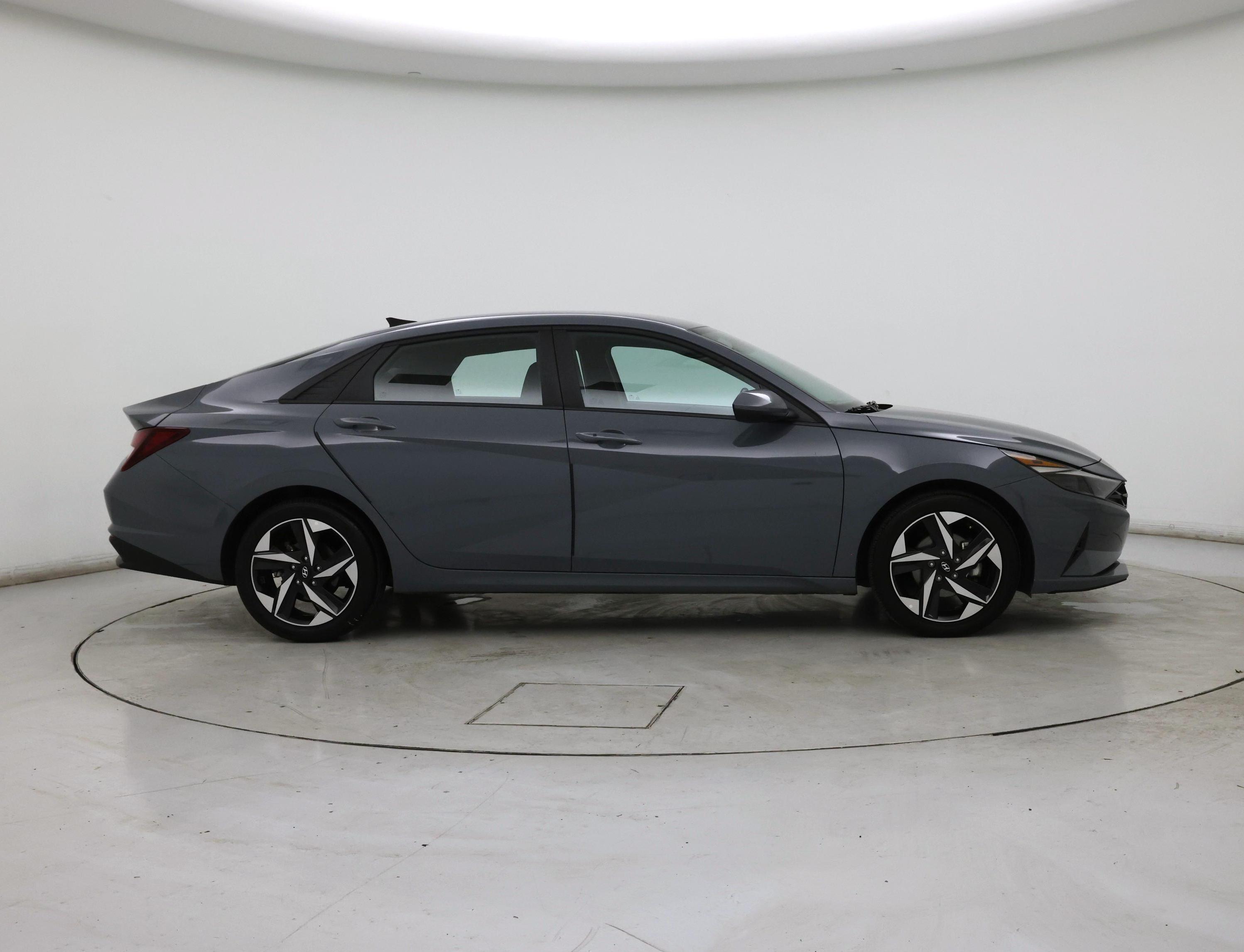 Thumbnail: 2023 Hyundai Elantra - 7