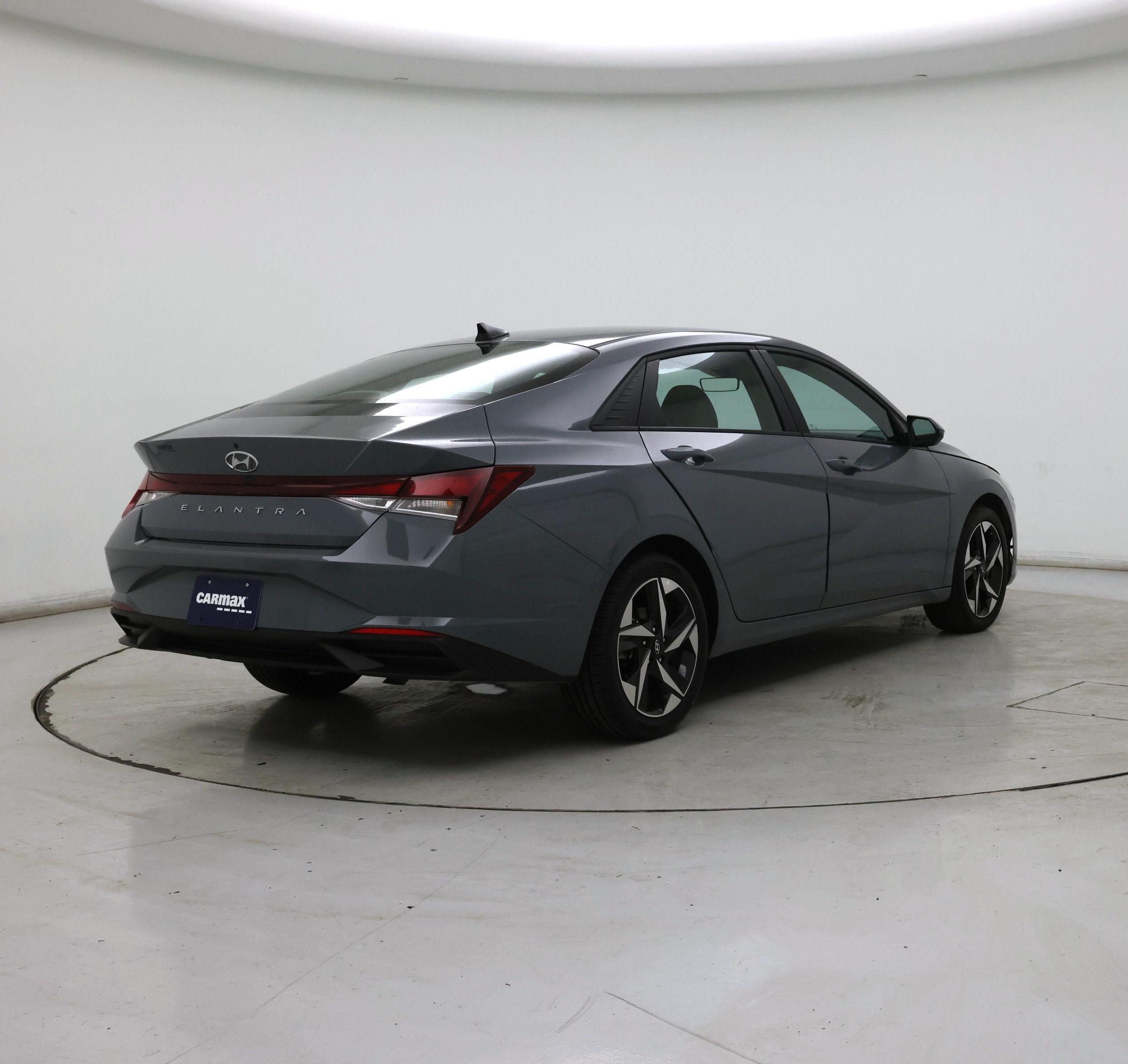 Thumbnail: 2023 Hyundai Elantra - 8