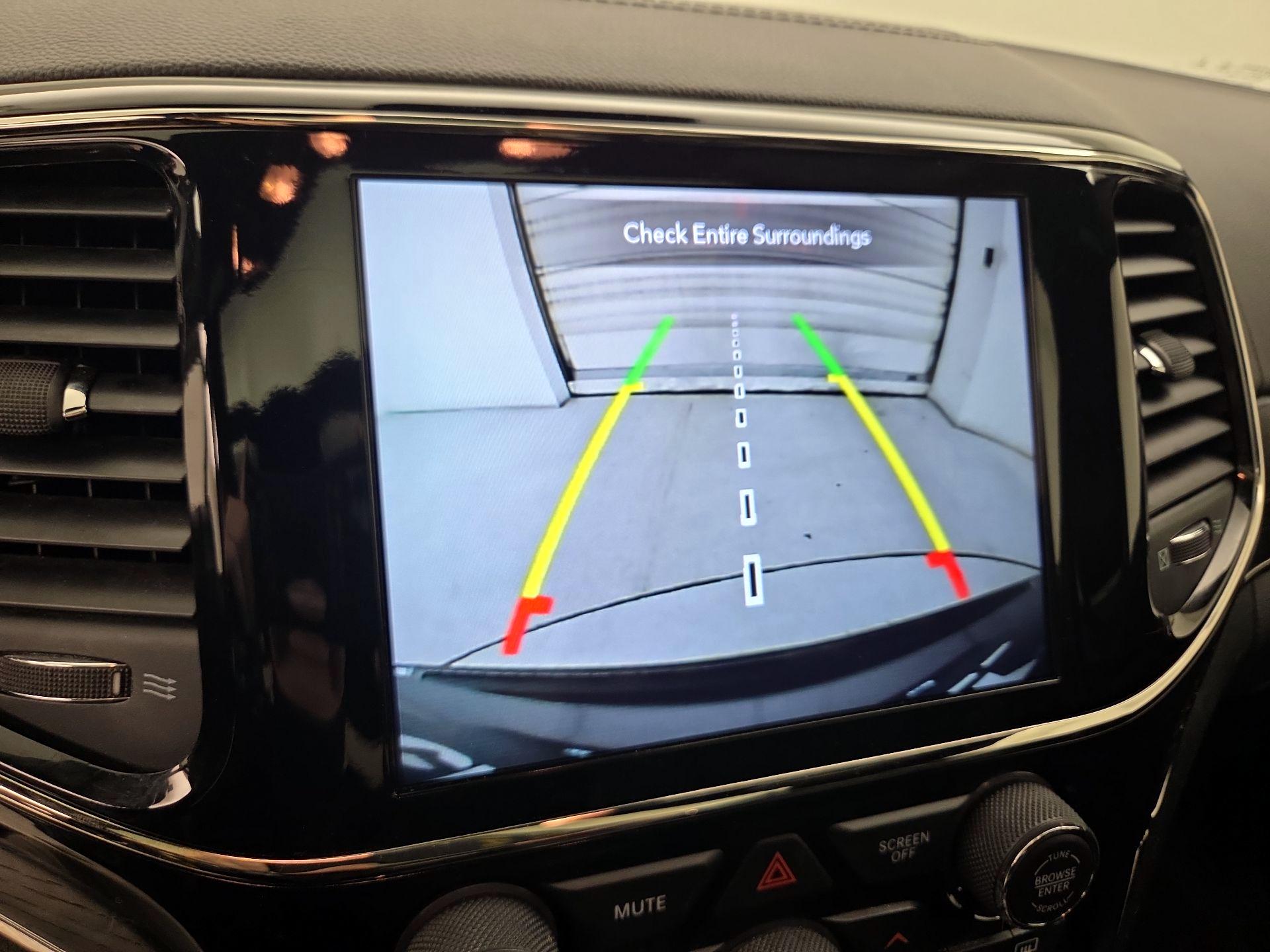 Thumbnail: 2021 Jeep Grand Cherokee - 15