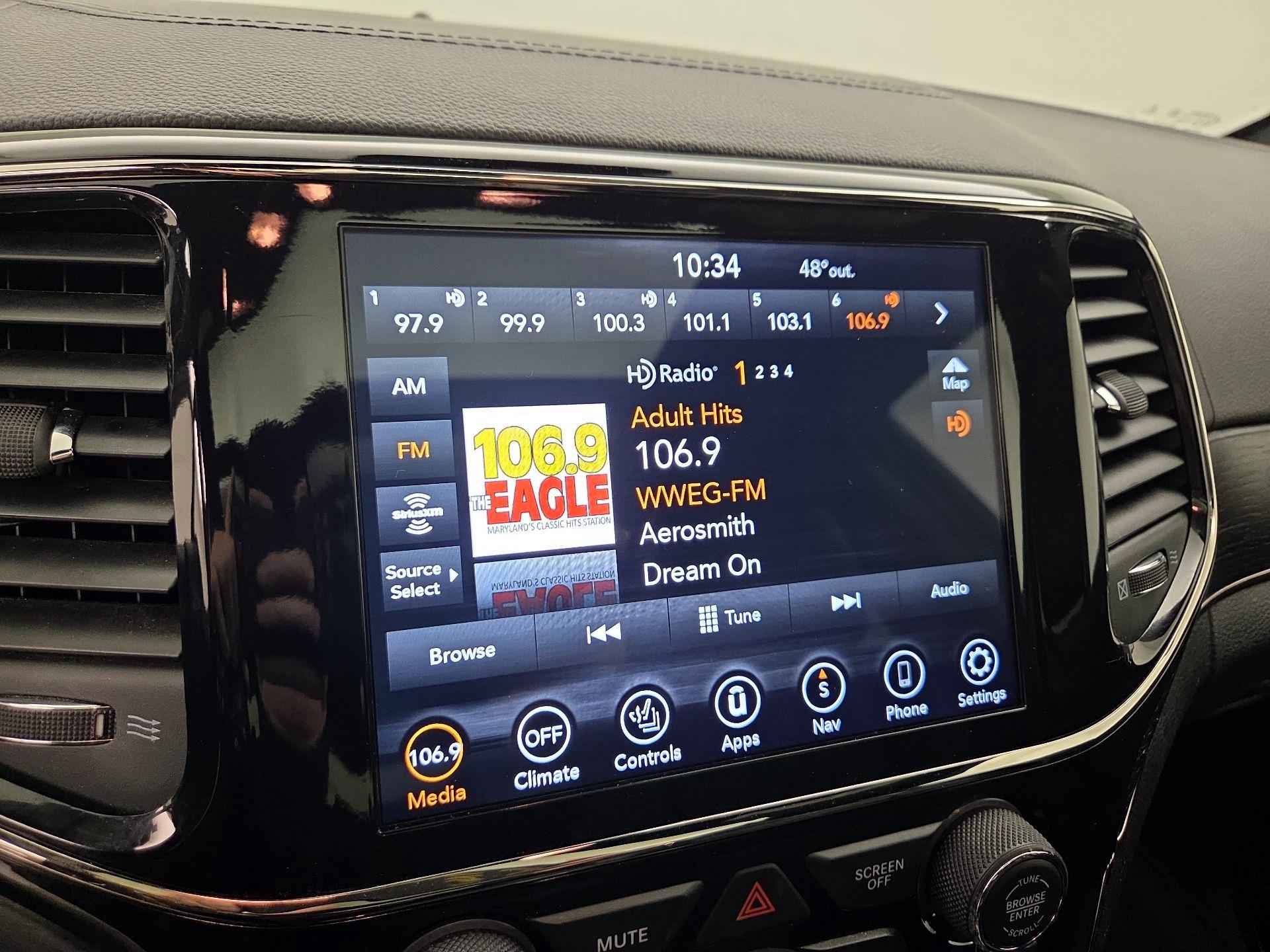 Thumbnail: 2021 Jeep Grand Cherokee - 16