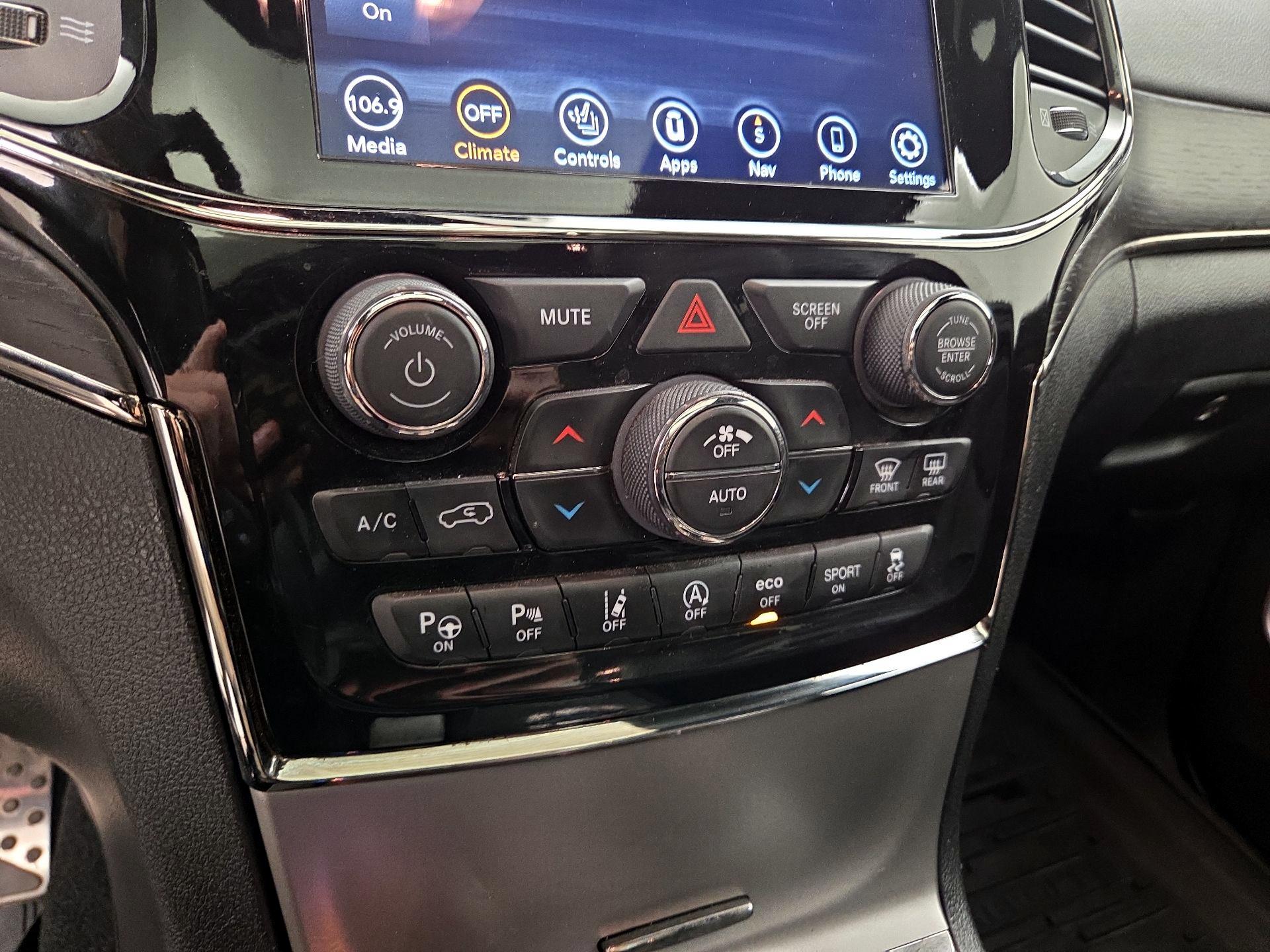 Thumbnail: 2021 Jeep Grand Cherokee - 17